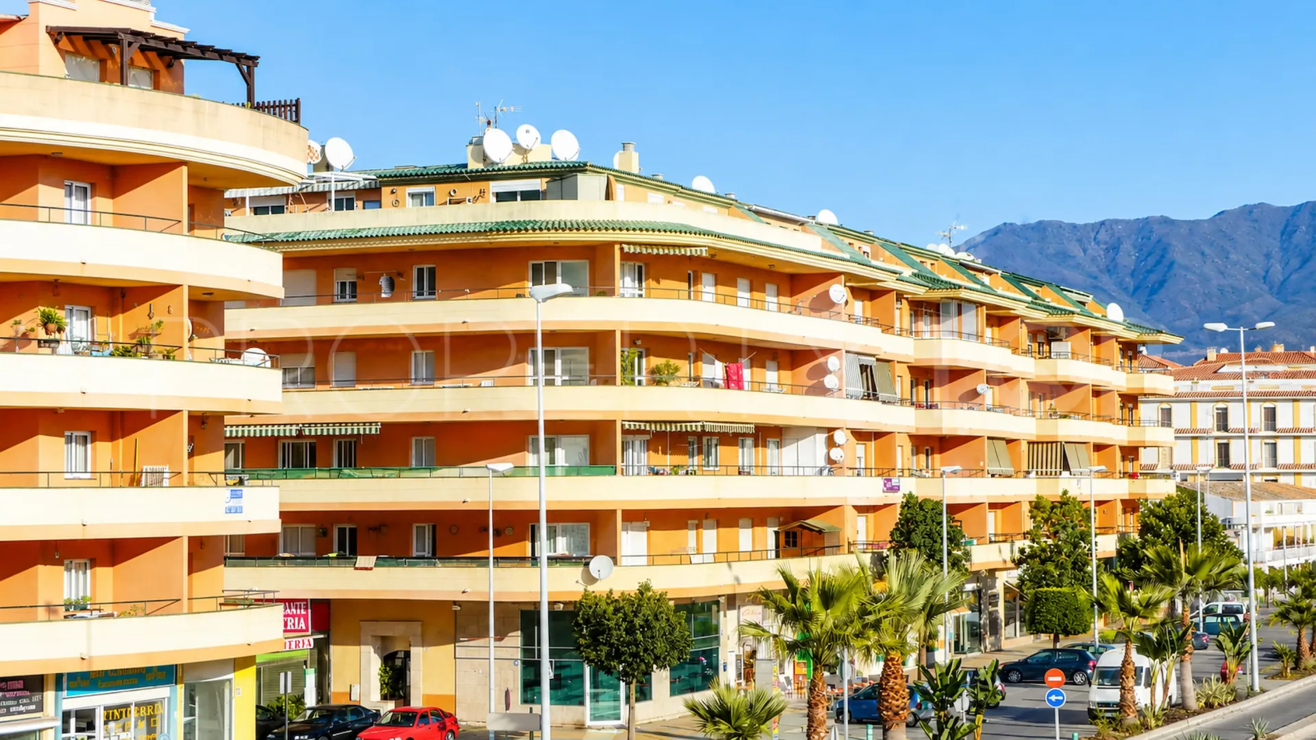 For sale 2 bedrooms apartment in Sabinillas