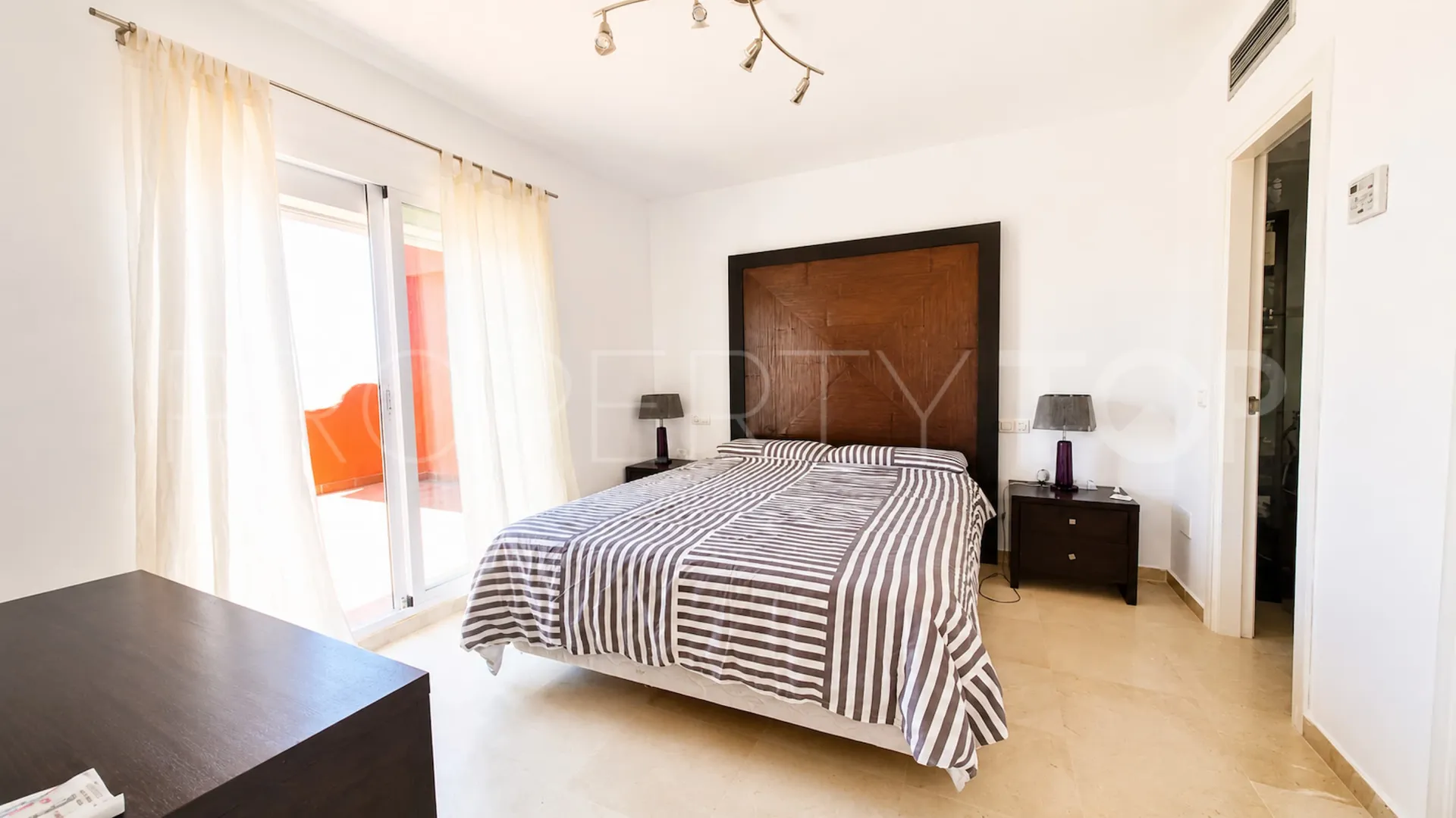 Atico duplex con 3 dormitorios a la venta en Terrazas de la Bahía