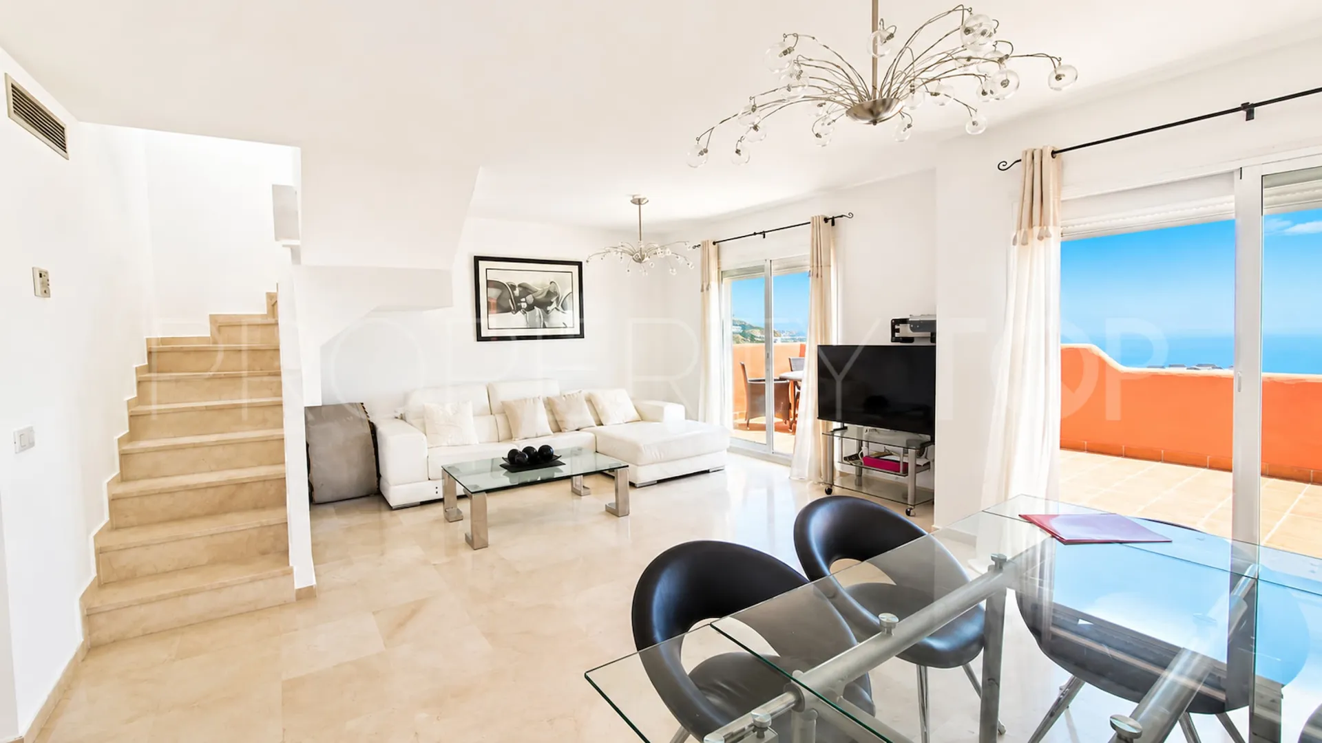 Atico duplex con 3 dormitorios a la venta en Terrazas de la Bahía