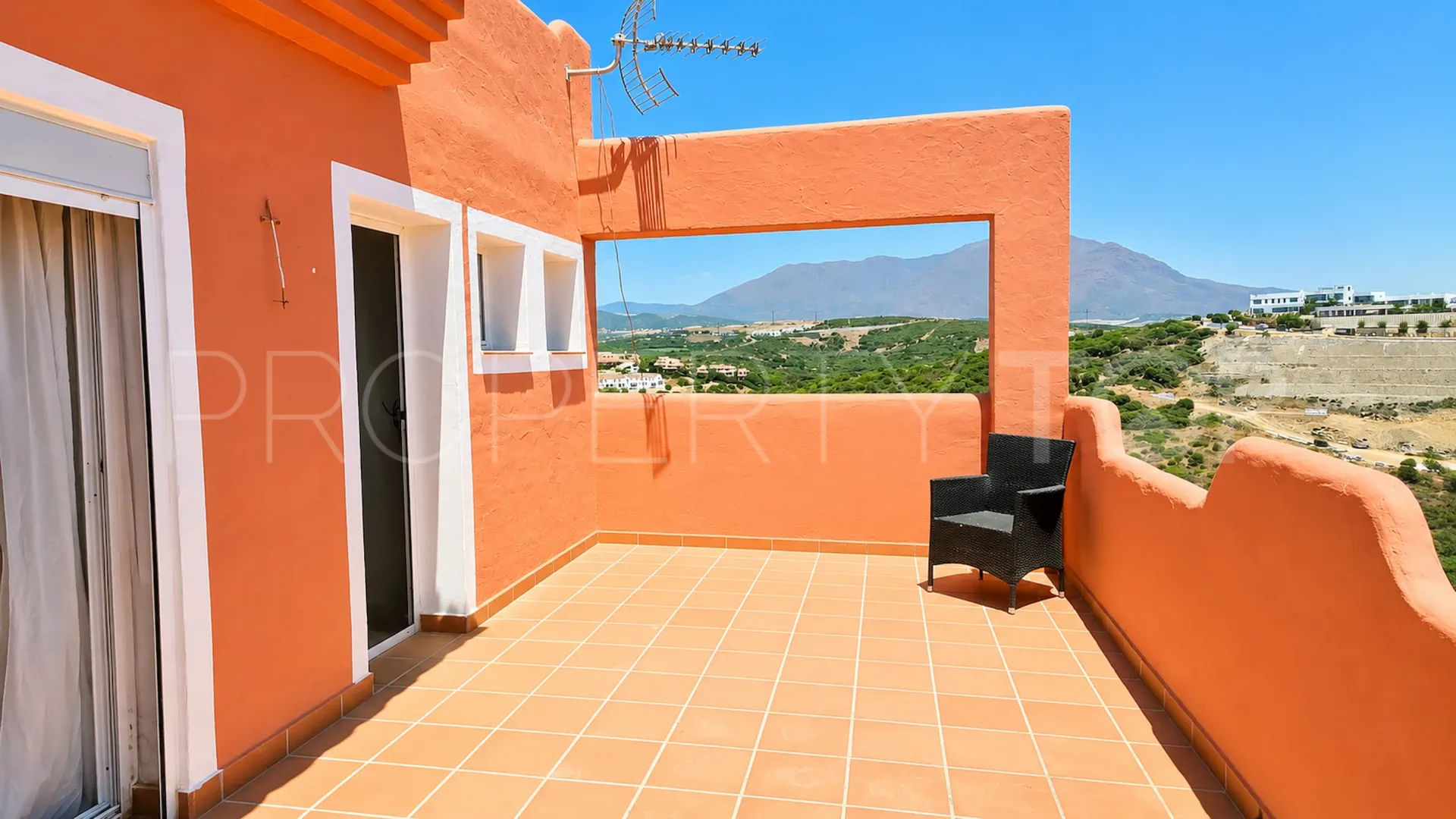 Atico duplex con 3 dormitorios a la venta en Terrazas de la Bahía