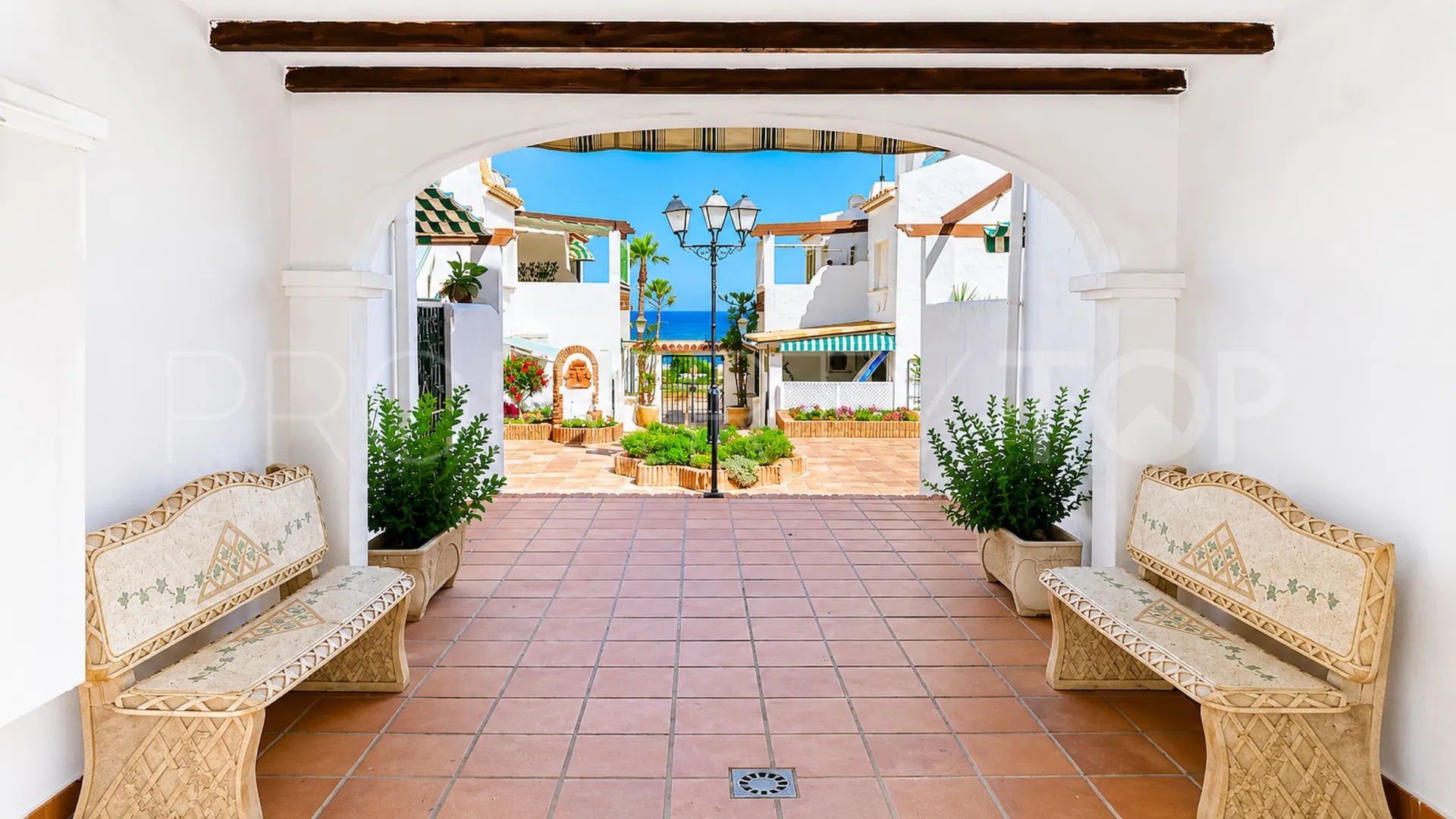 Apartamento planta baja a la venta de 2 dormitorios en La Duquesa