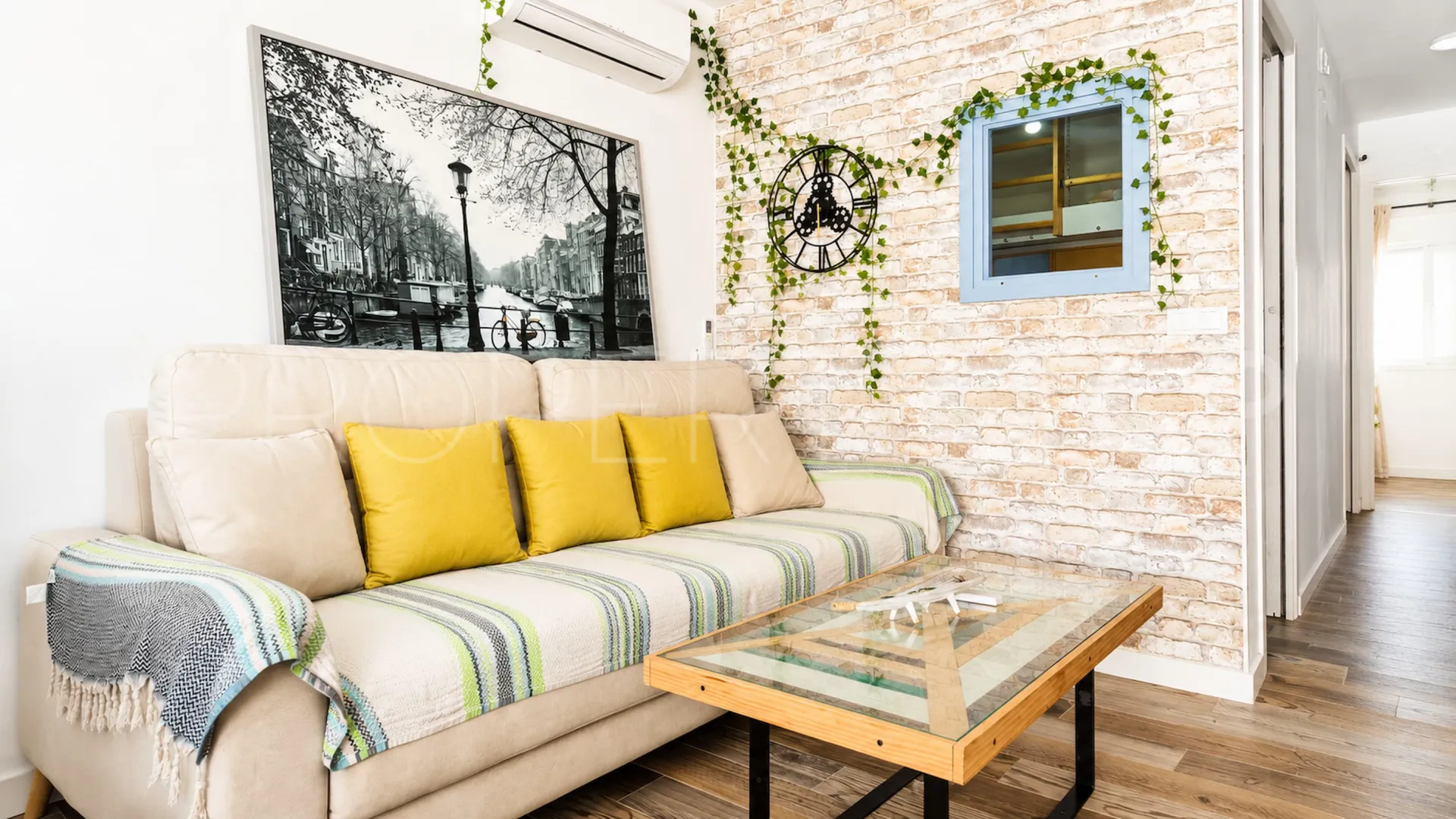Apartamento planta baja a la venta de 2 dormitorios en La Duquesa