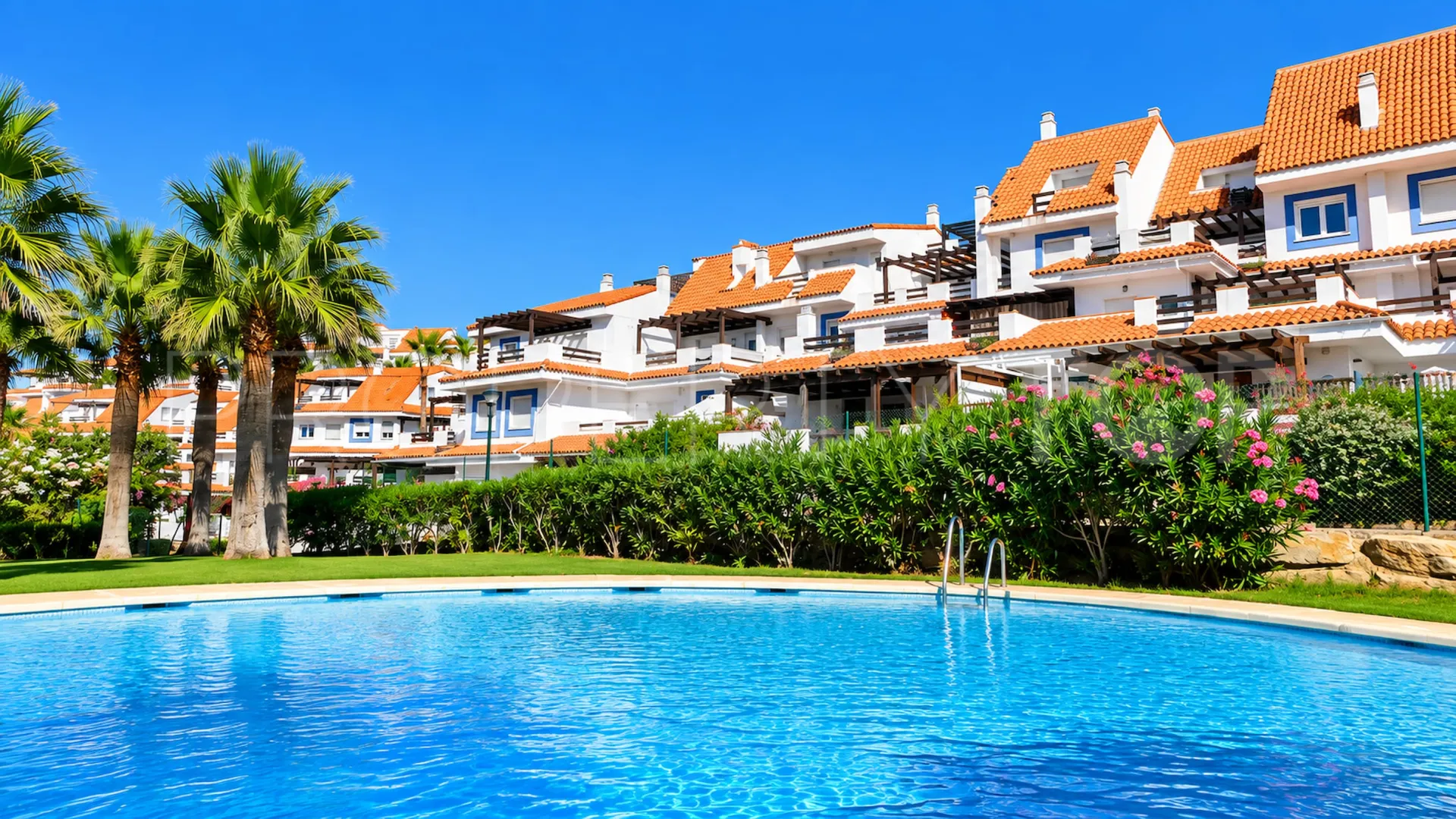Ground floor apartment in Hacienda Guadalupe for sale