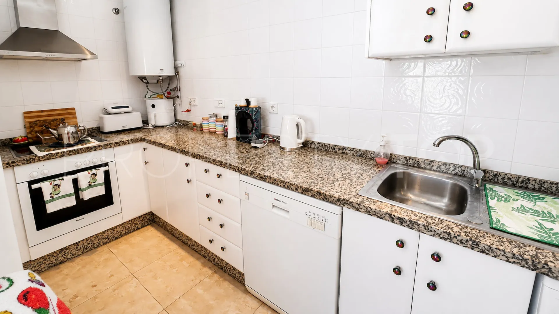 Ground floor apartment in Hacienda Guadalupe for sale