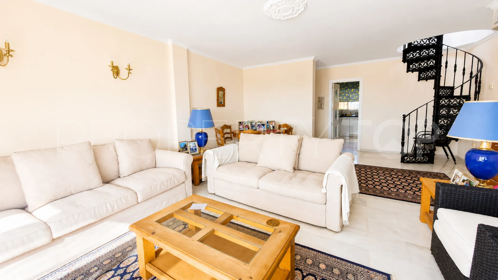 Apartamento con 2 dormitorios a la venta en La Duquesa
