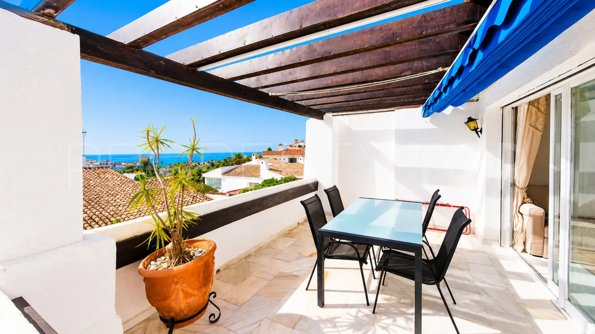 Apartamento con 2 dormitorios a la venta en La Duquesa