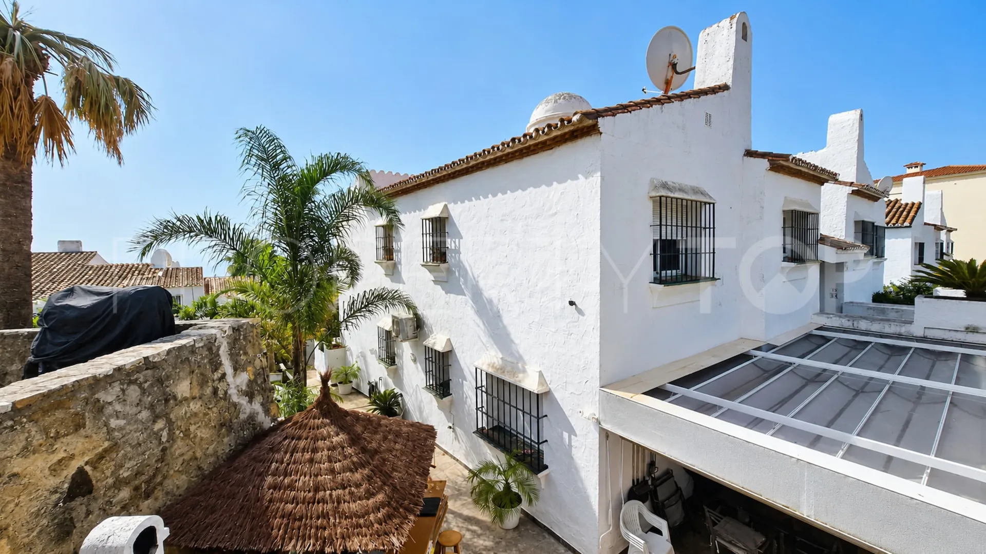 Apartamento con 2 dormitorios a la venta en La Duquesa
