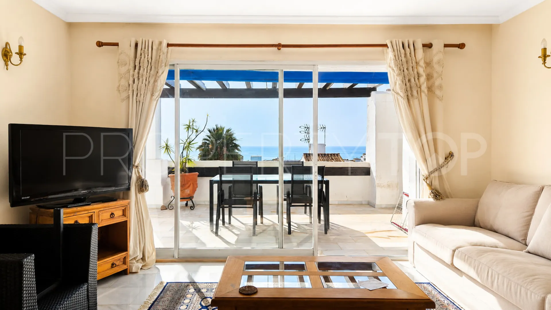Apartamento con 2 dormitorios a la venta en La Duquesa