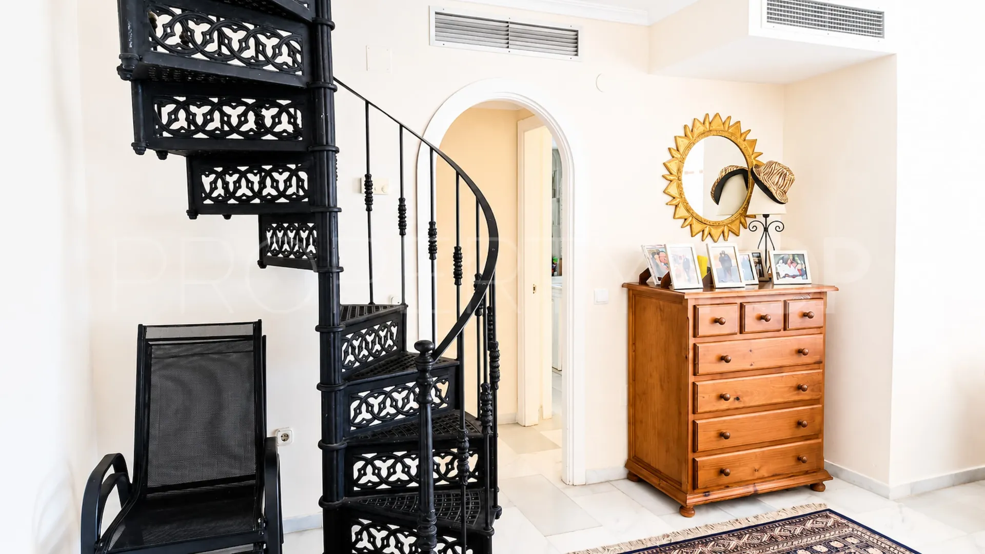 Apartamento con 2 dormitorios a la venta en La Duquesa