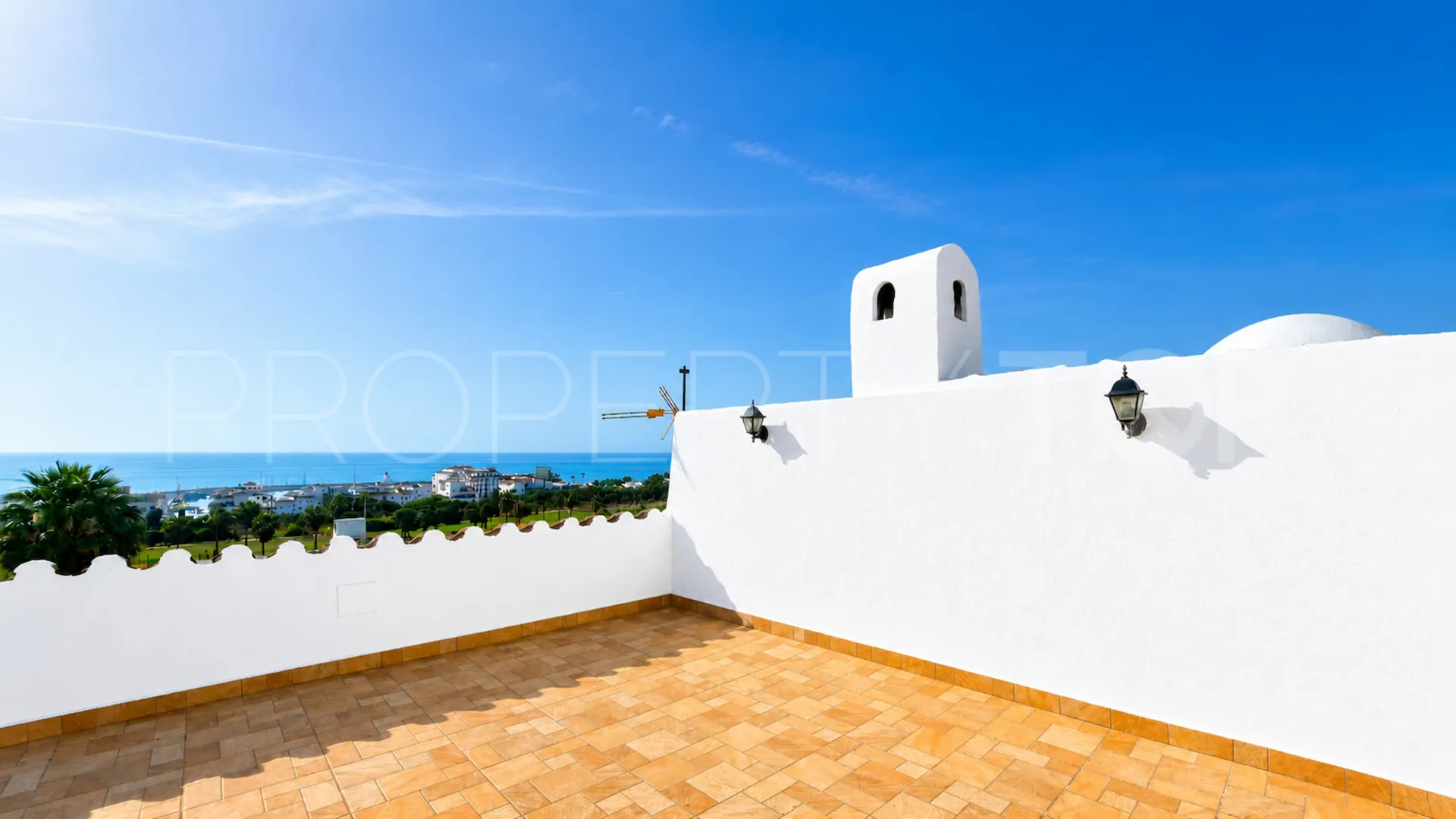 Apartamento con 2 dormitorios a la venta en La Duquesa