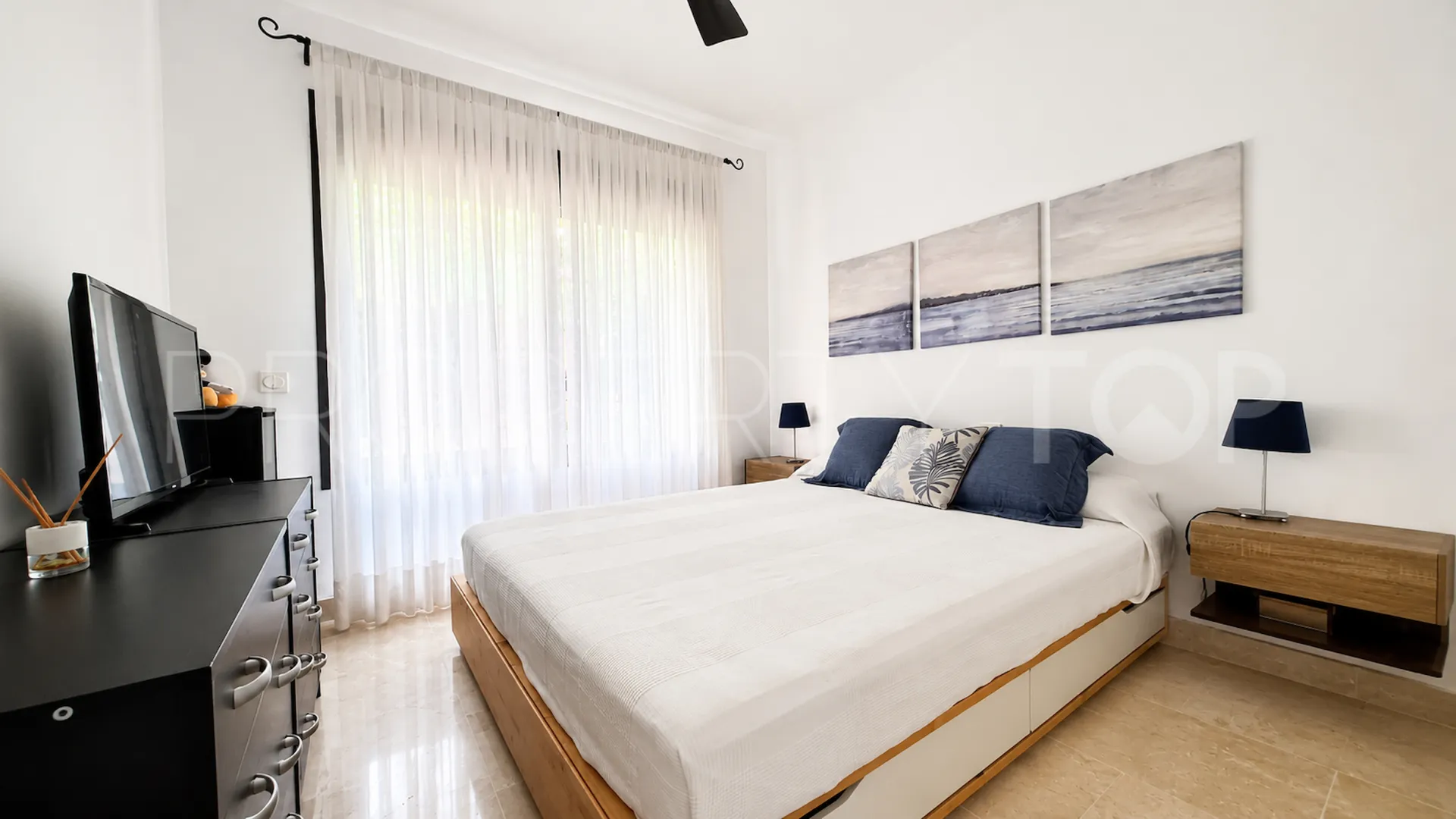 Duquesa Village, apartamento planta baja a la venta