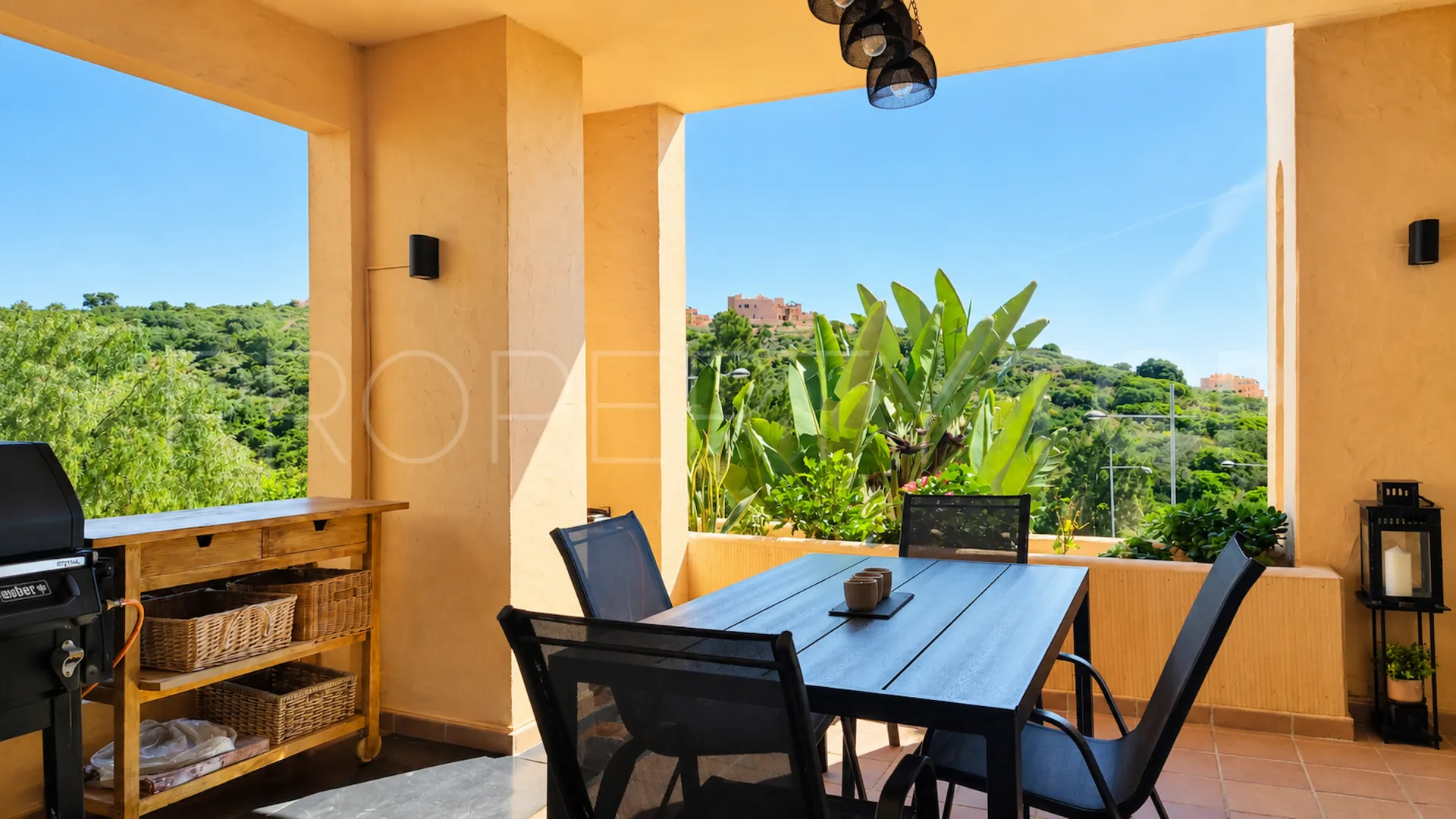 Duquesa Village, apartamento planta baja a la venta