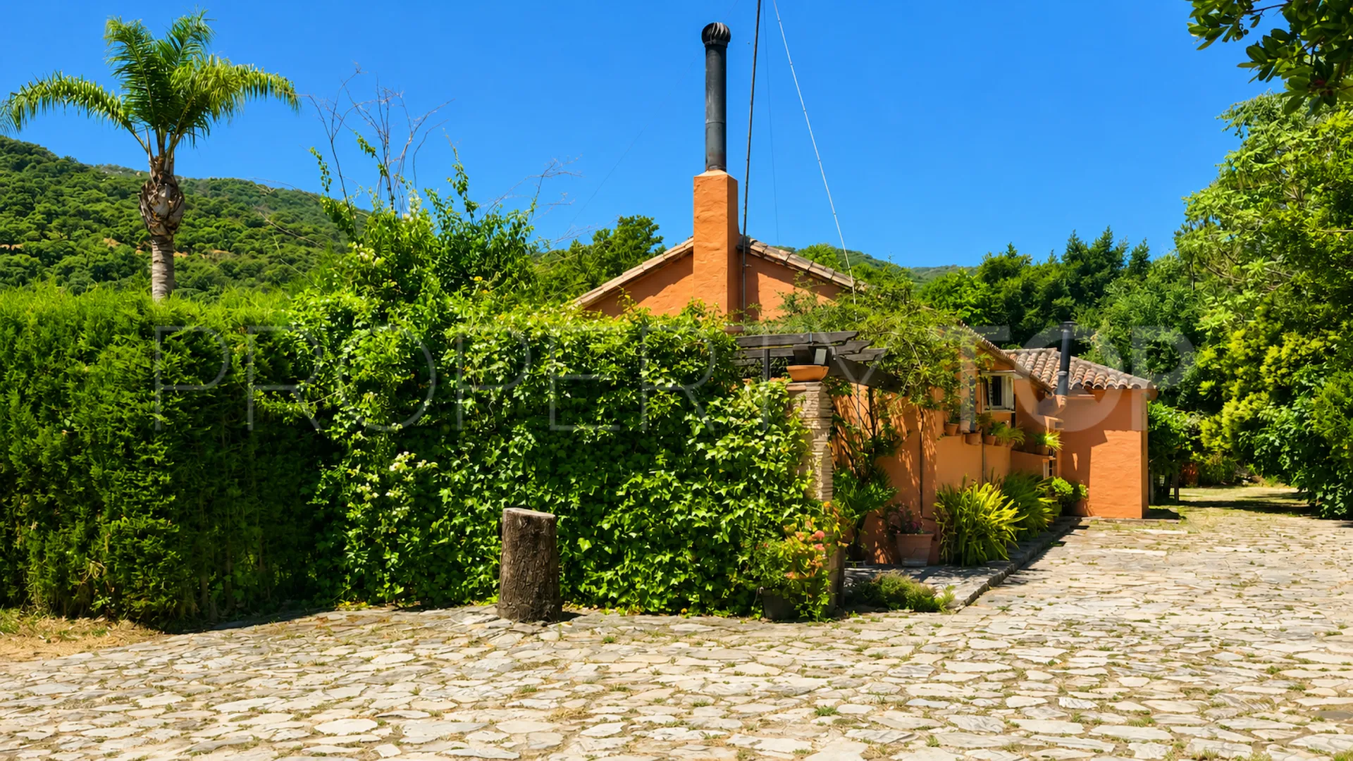 Finca en venta de 4 dormitorios en Jimena de La Frontera