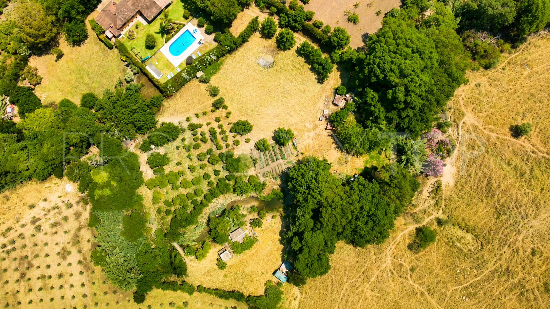Finca en venta de 4 dormitorios en Jimena de La Frontera
