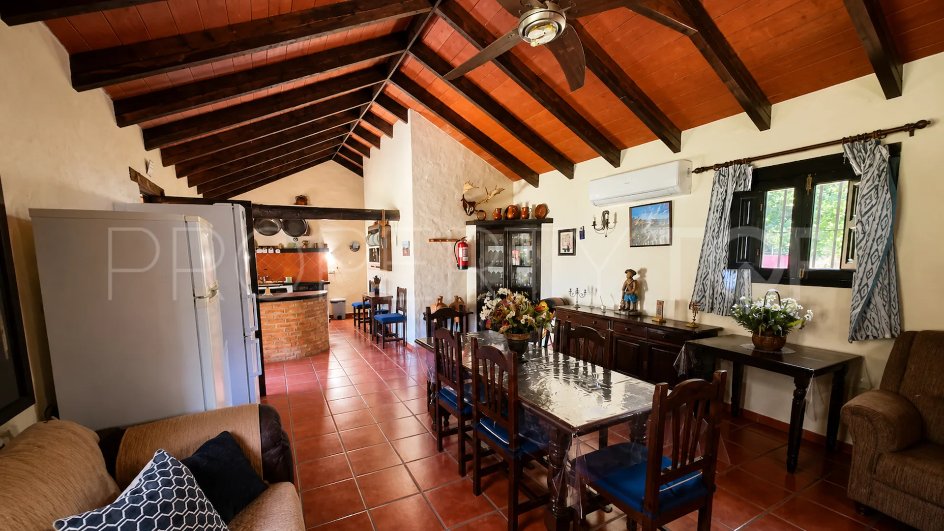 Finca en venta de 4 dormitorios en Jimena de La Frontera