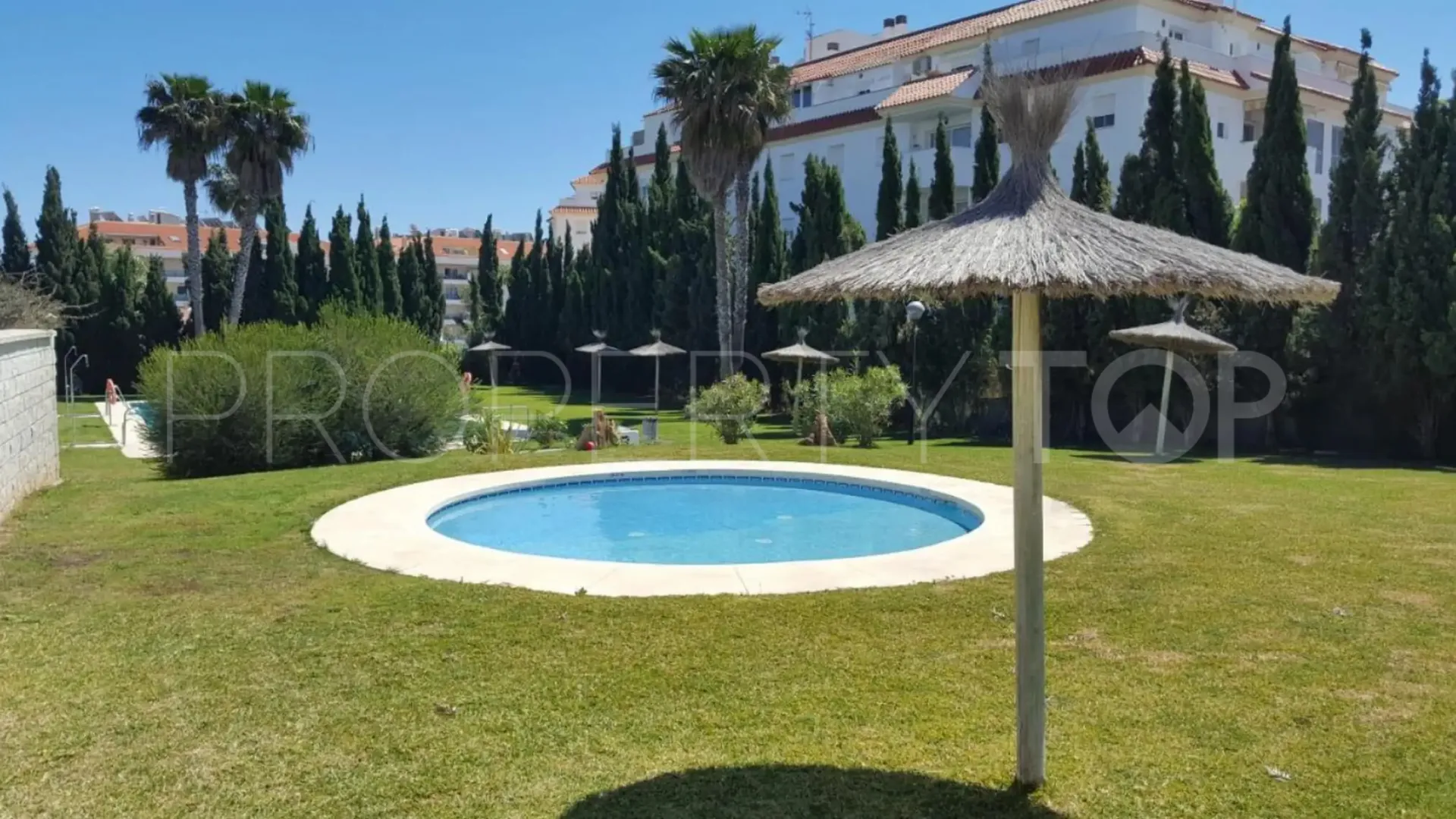 Villa en venta en Sabinillas