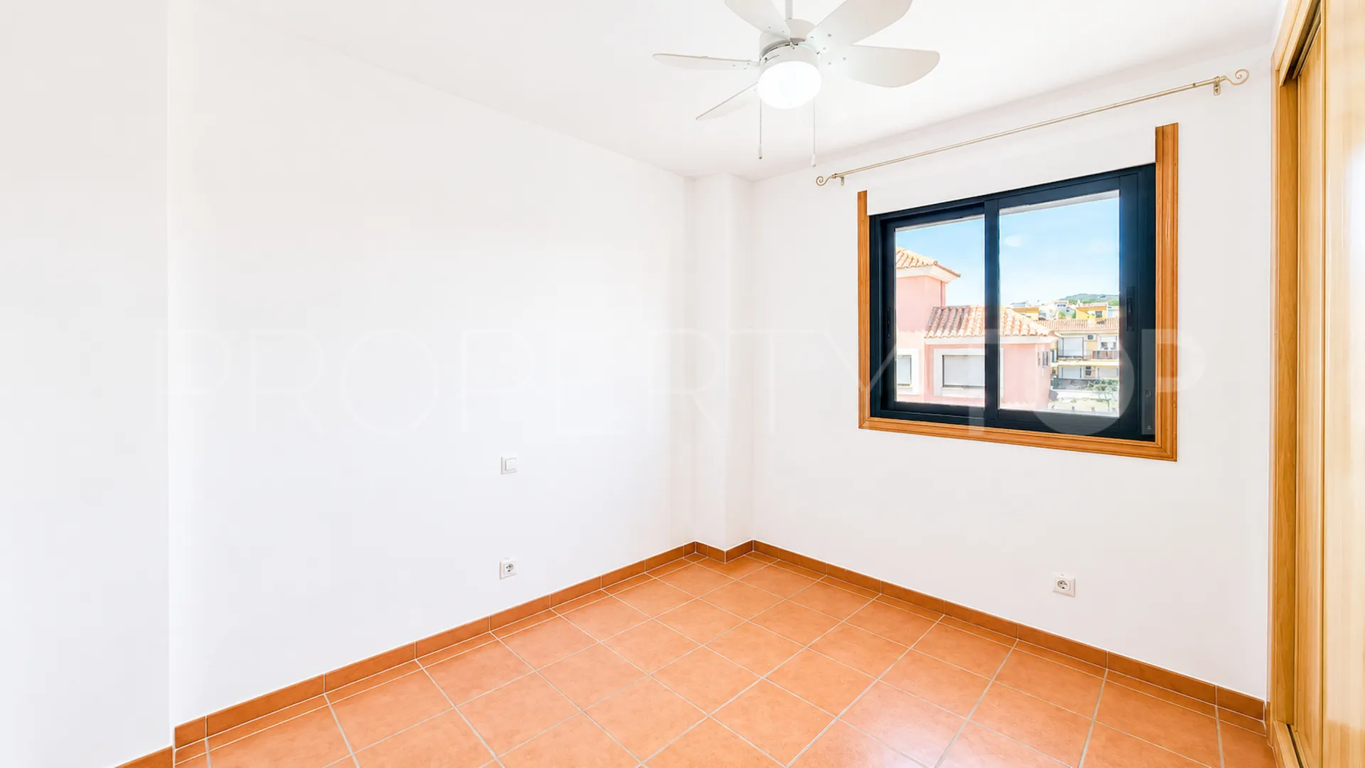 Villa en venta en Sabinillas