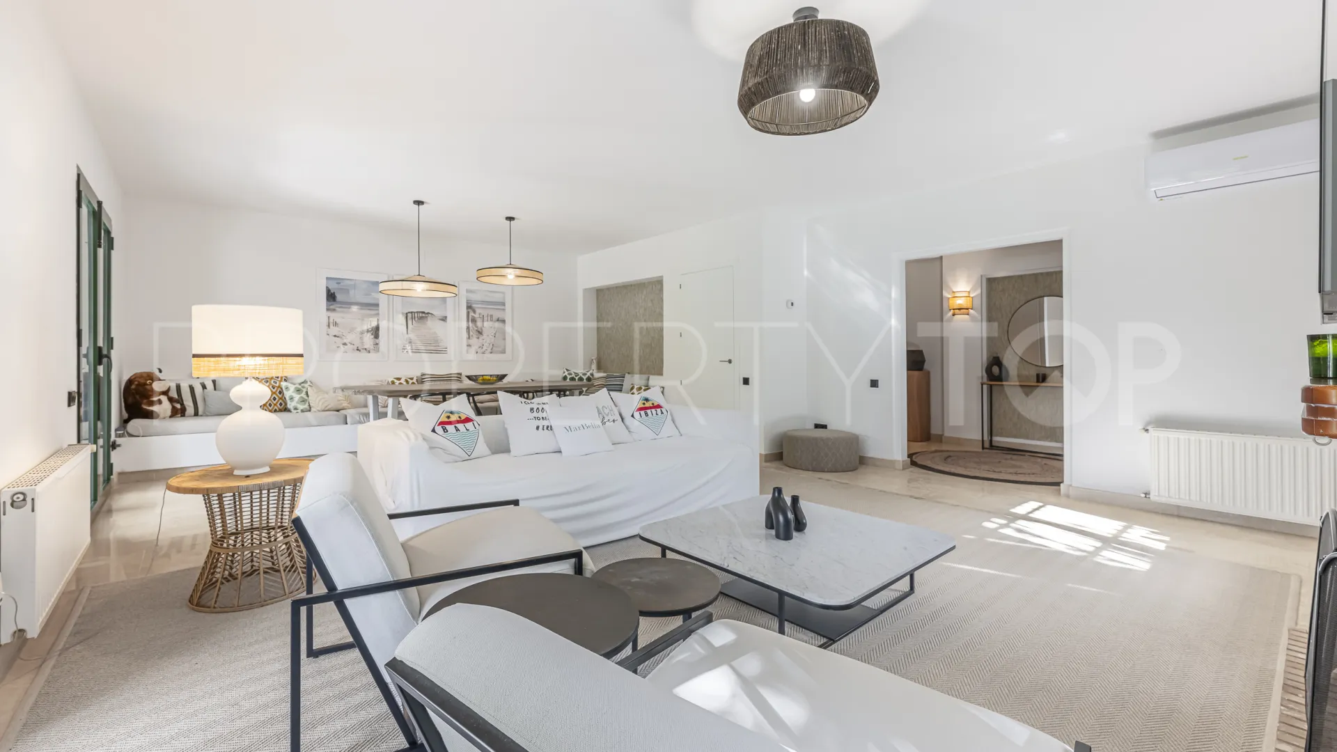 Villa pareada con 4 dormitorios a la venta en Sotogolf