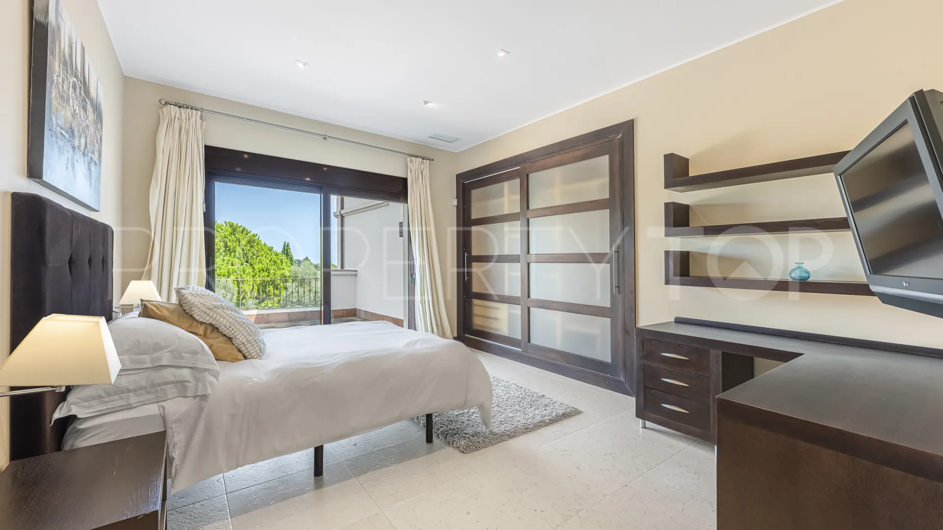 Buy Sotogrande Alto villa