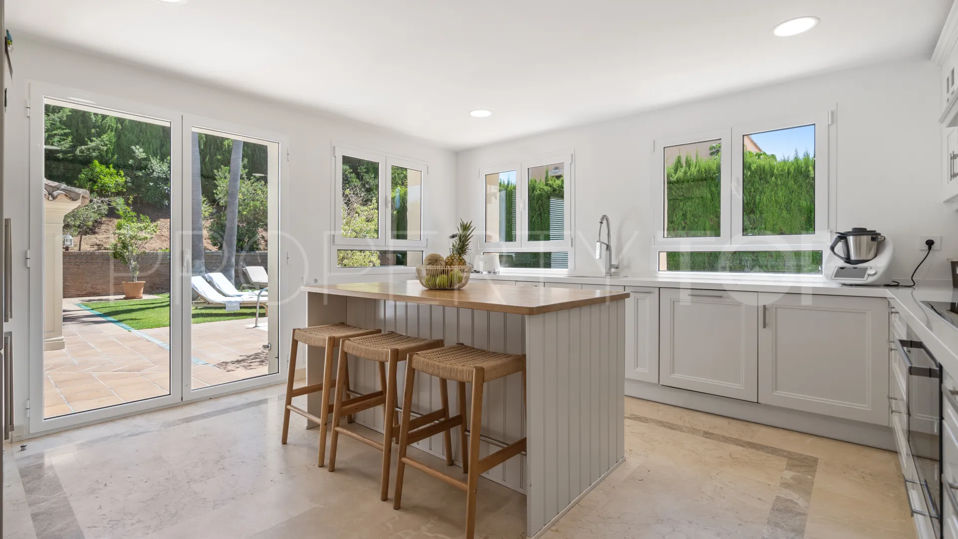 For sale semi detached house in Sotogrande Alto