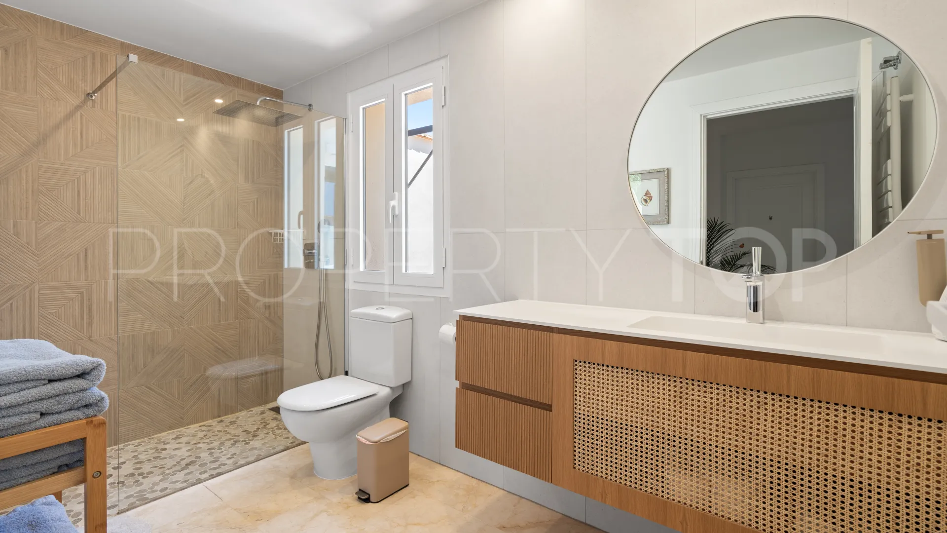 For sale semi detached house in Sotogrande Alto
