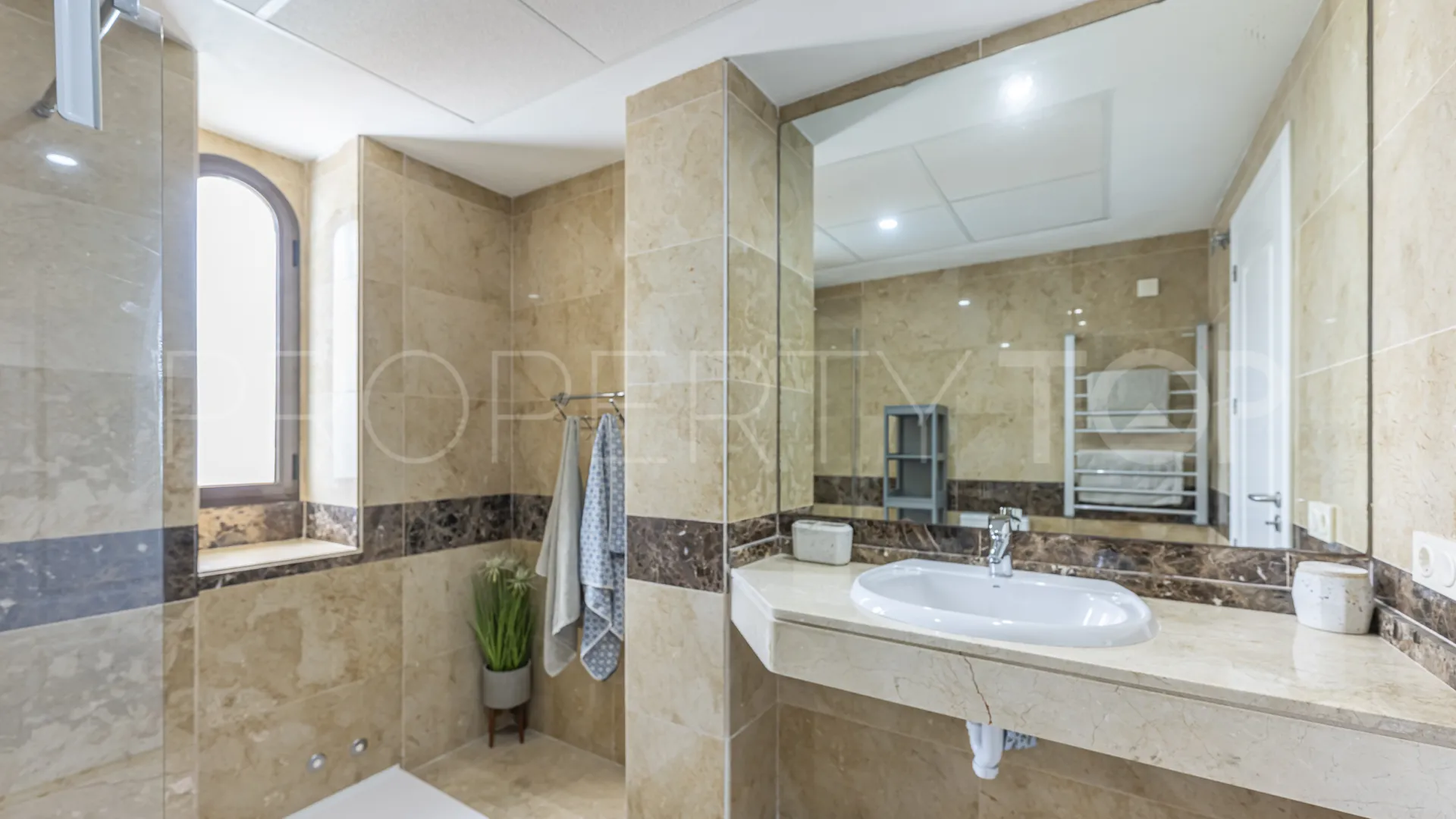 Town house with 3 bedrooms for sale in Alcaidesa Costa