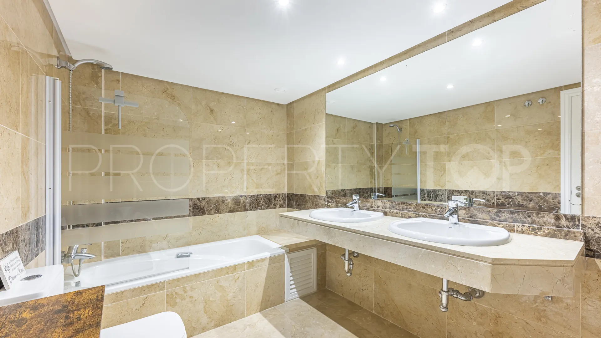 Town house with 3 bedrooms for sale in Alcaidesa Costa