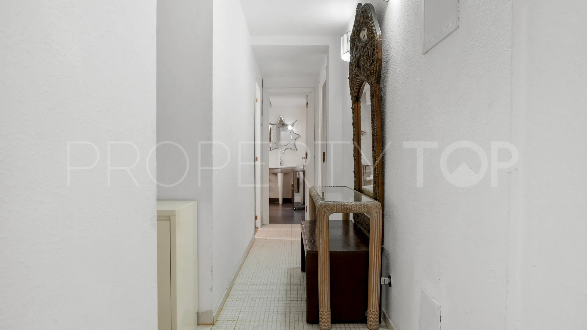 Apartamento en venta en Marbella - Puerto Banus de 2 dormitorios