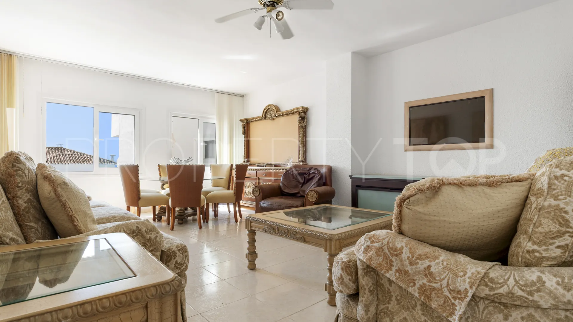 Apartamento en venta en Marbella - Puerto Banus de 2 dormitorios