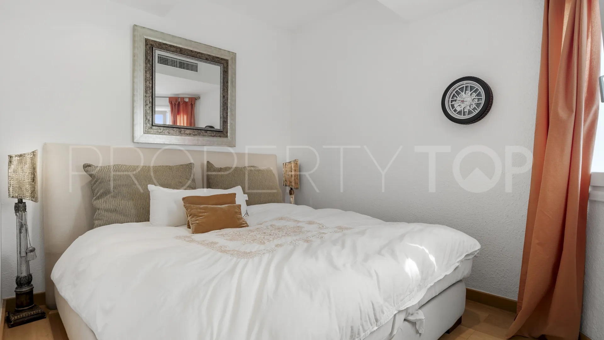 Apartamento en venta en Marbella - Puerto Banus de 2 dormitorios