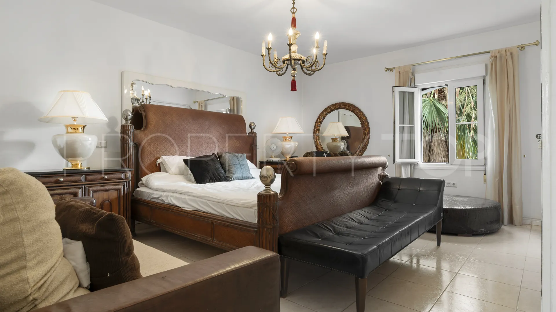Apartamento en venta en Marbella - Puerto Banus de 2 dormitorios