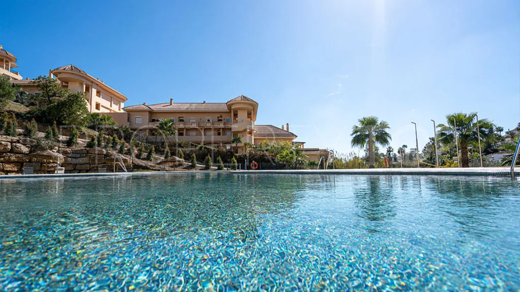 Nueva Andalucia, apartamento planta baja a la venta con 2 dormitorios