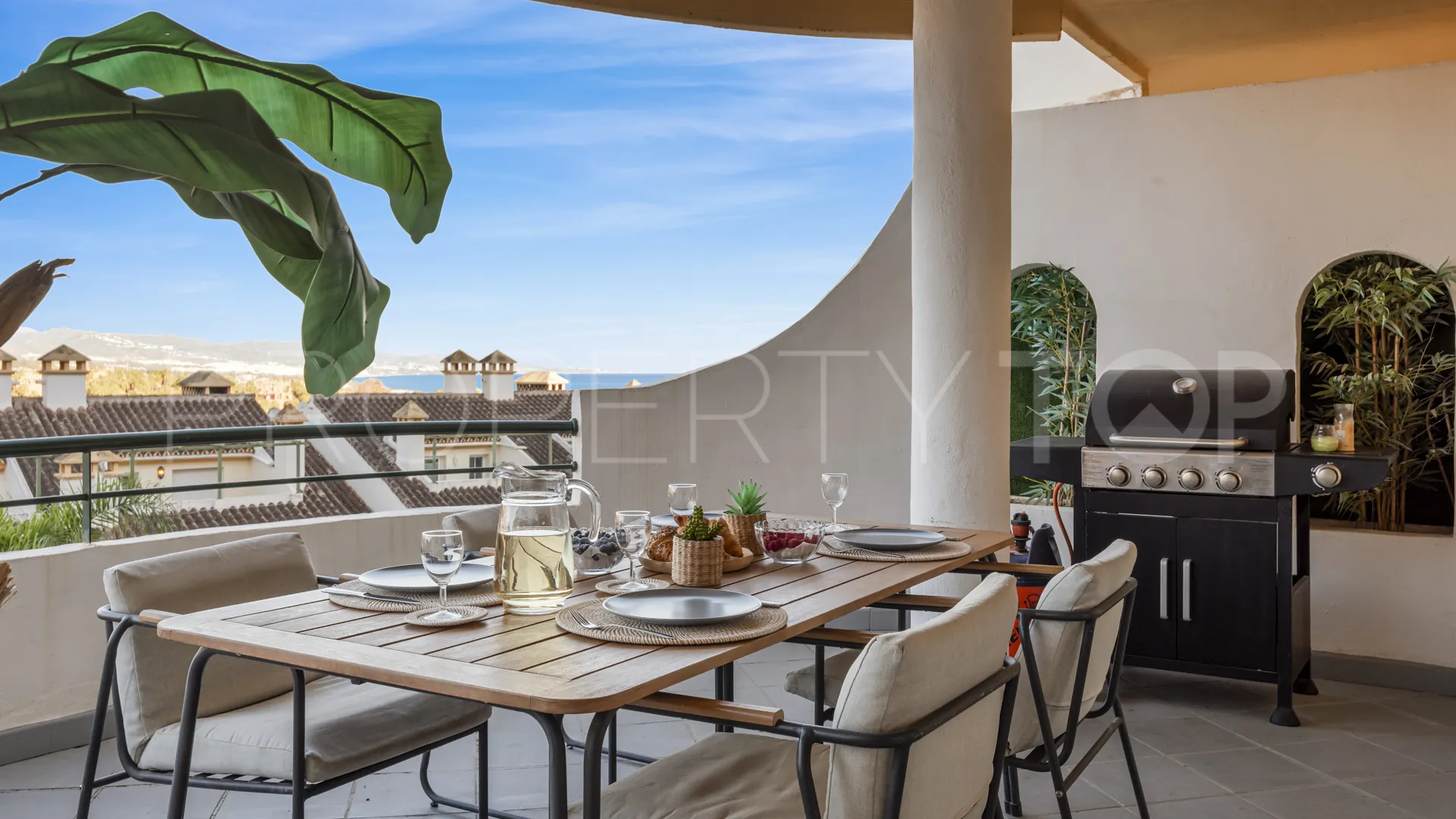 2 bedrooms Nueva Andalucia duplex for sale