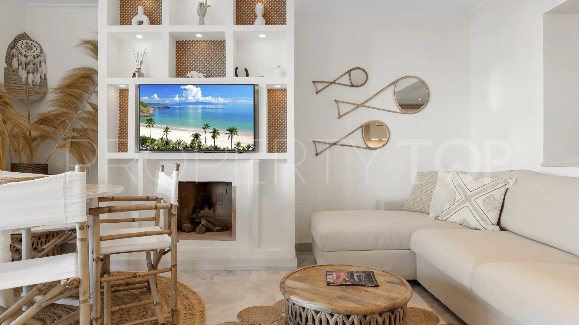 2 bedrooms Nueva Andalucia duplex for sale