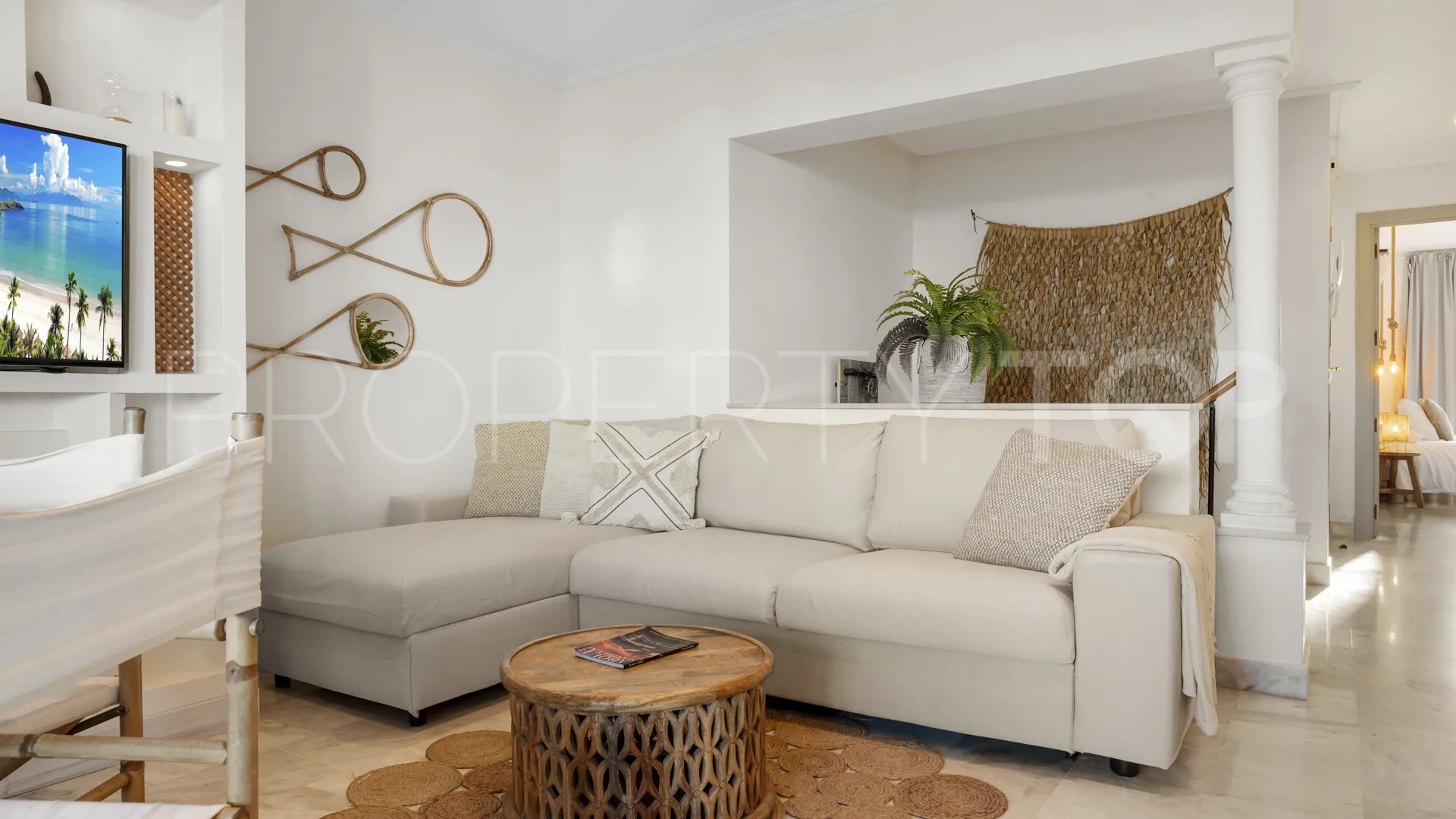 2 bedrooms Nueva Andalucia duplex for sale