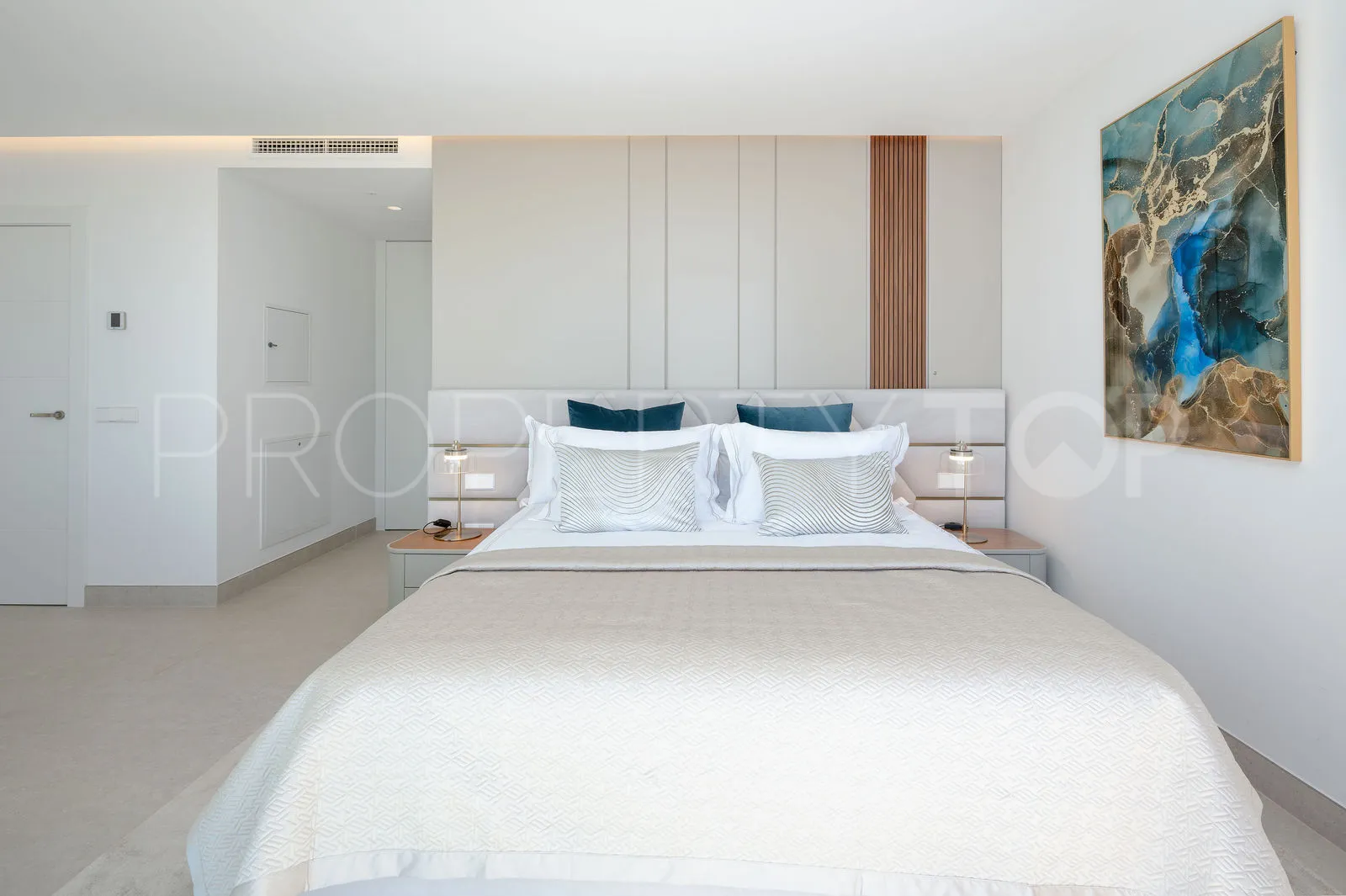 Se vende casa en Elviria