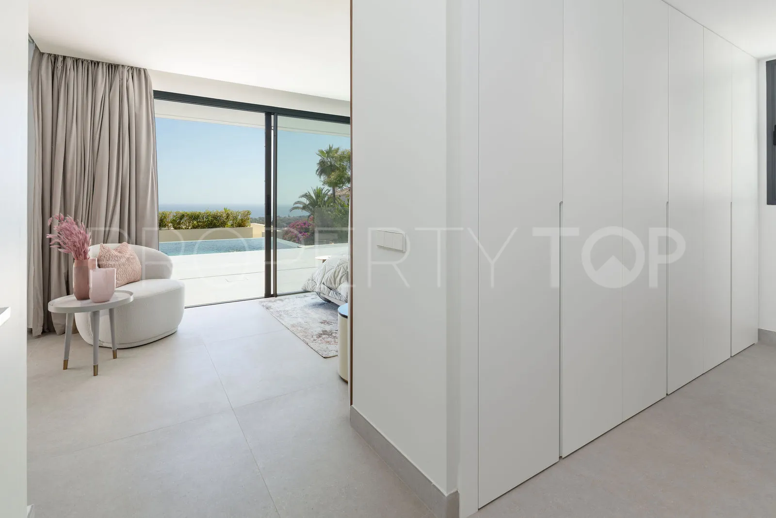 Se vende casa en Elviria