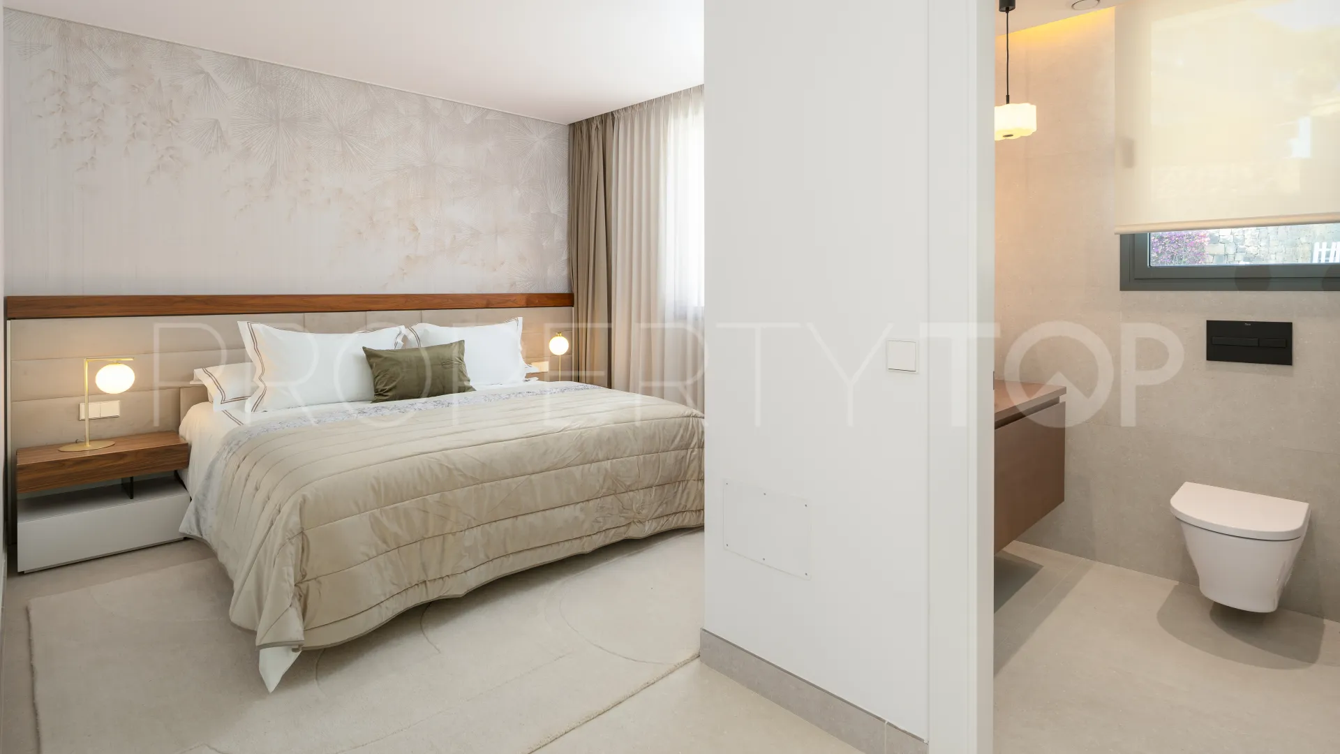 Se vende casa en Elviria