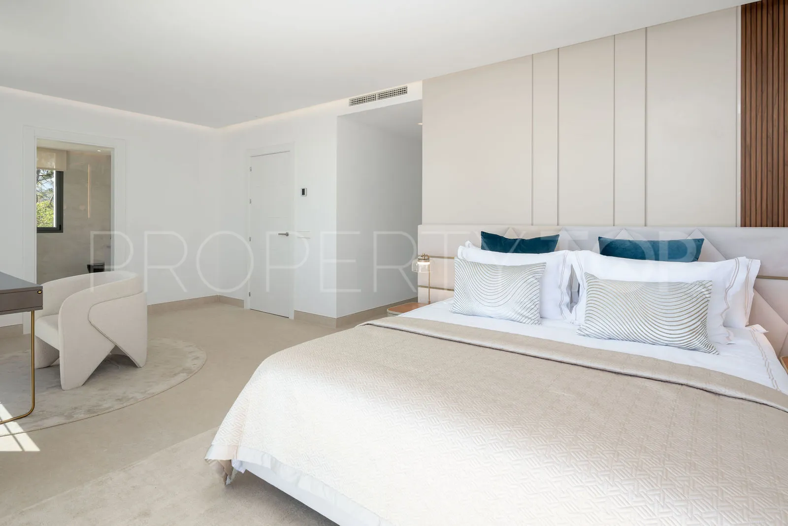 Se vende casa en Elviria
