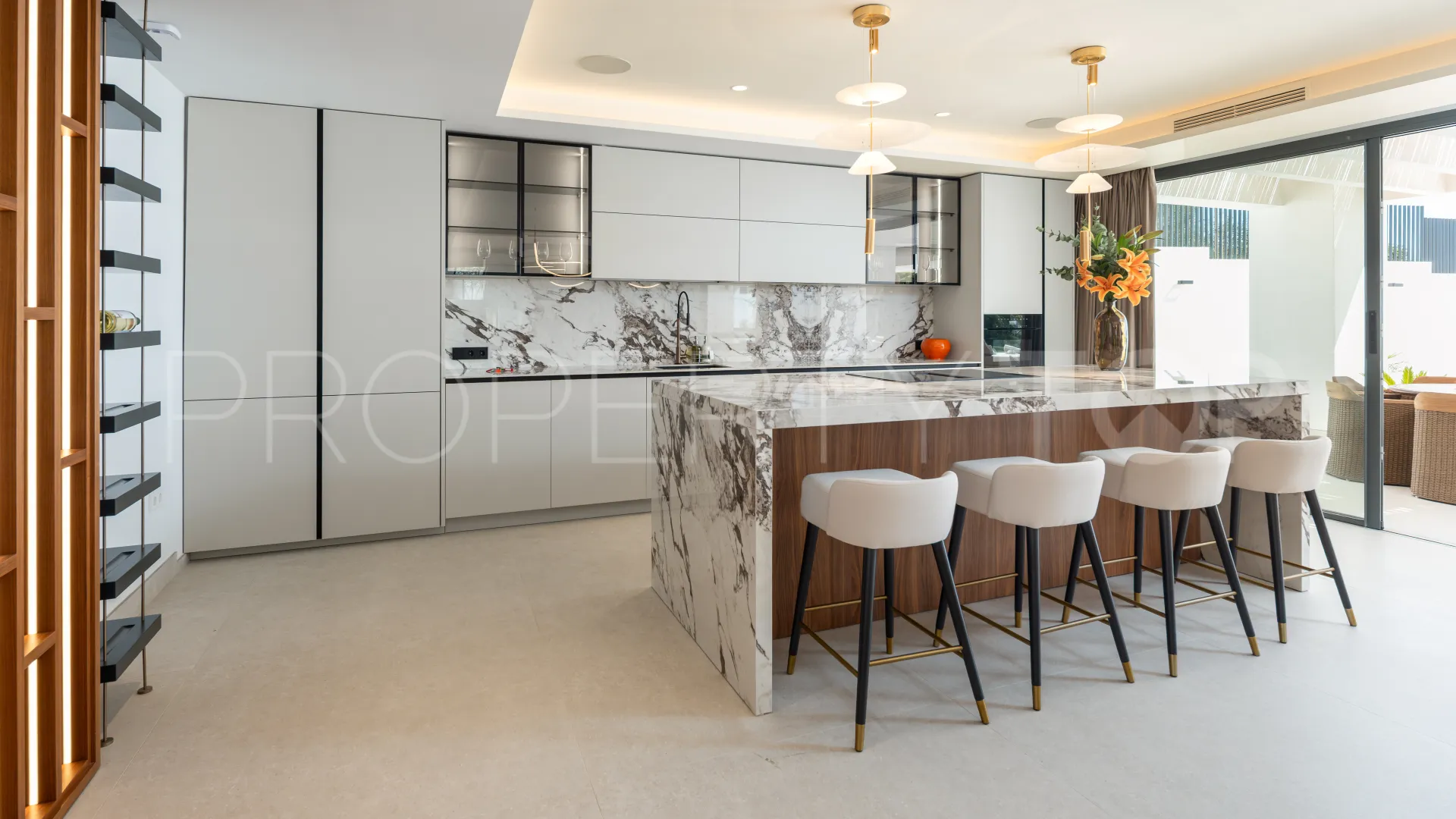 Se vende casa en Elviria