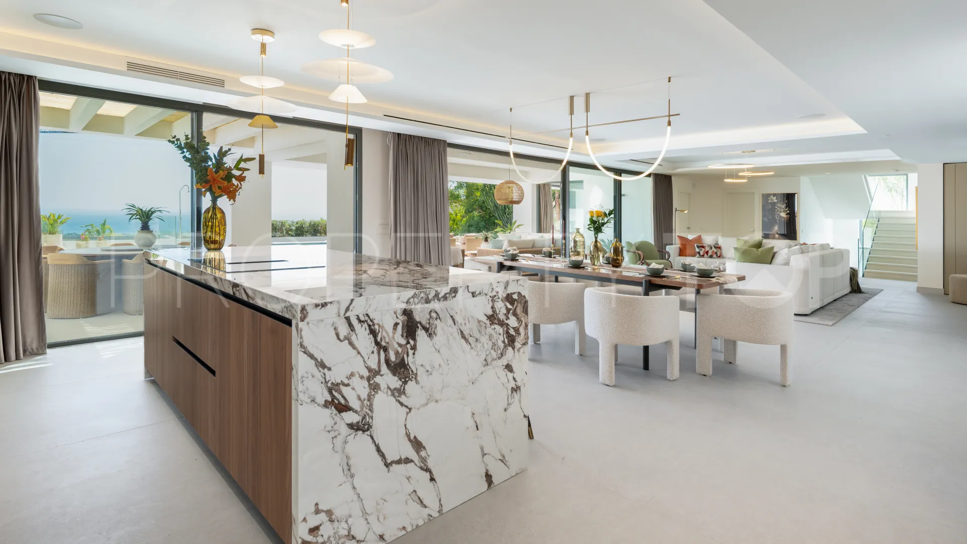 Se vende casa en Elviria
