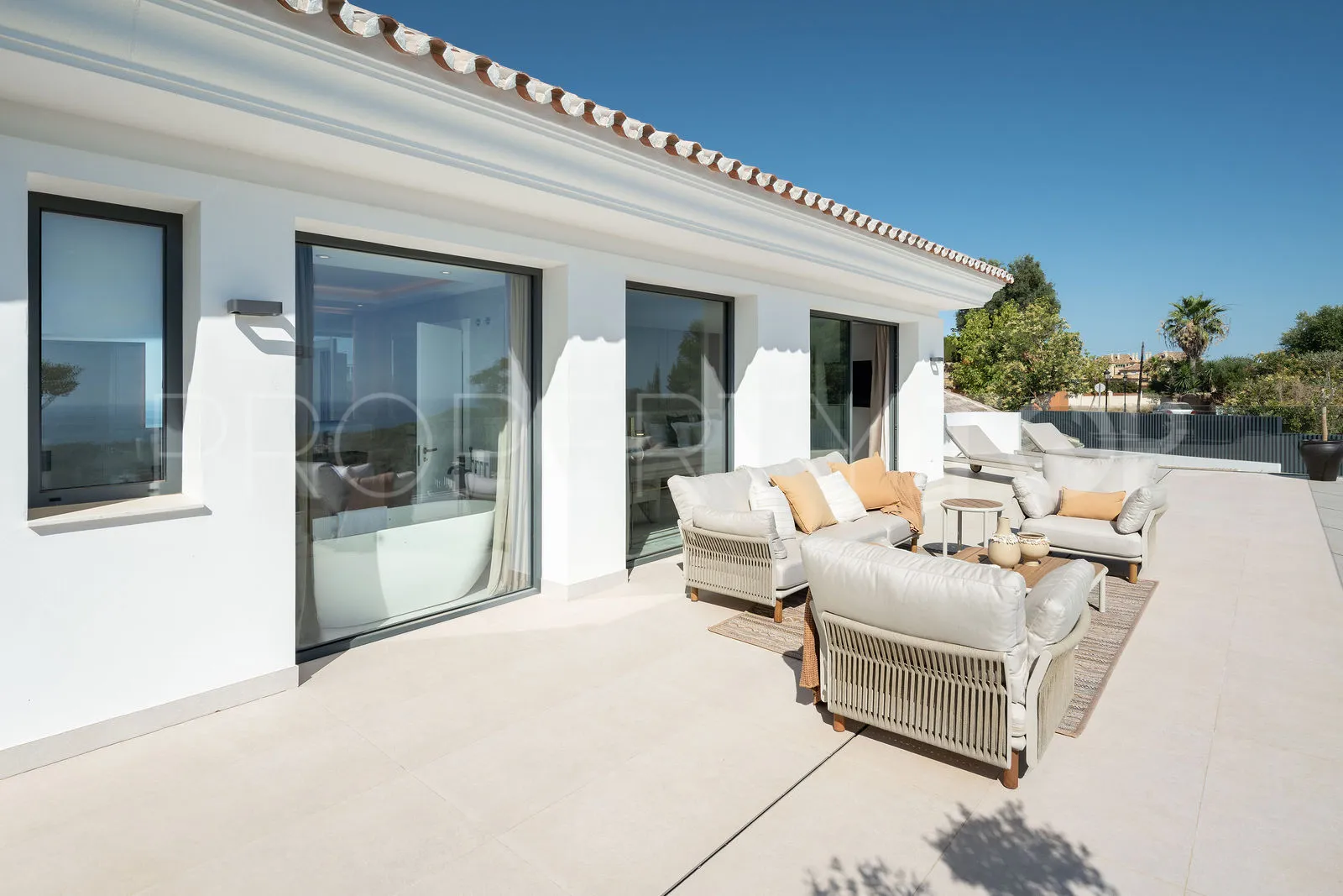 Se vende casa en Elviria