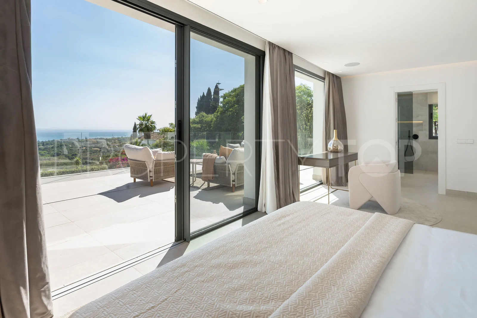 Se vende casa en Elviria