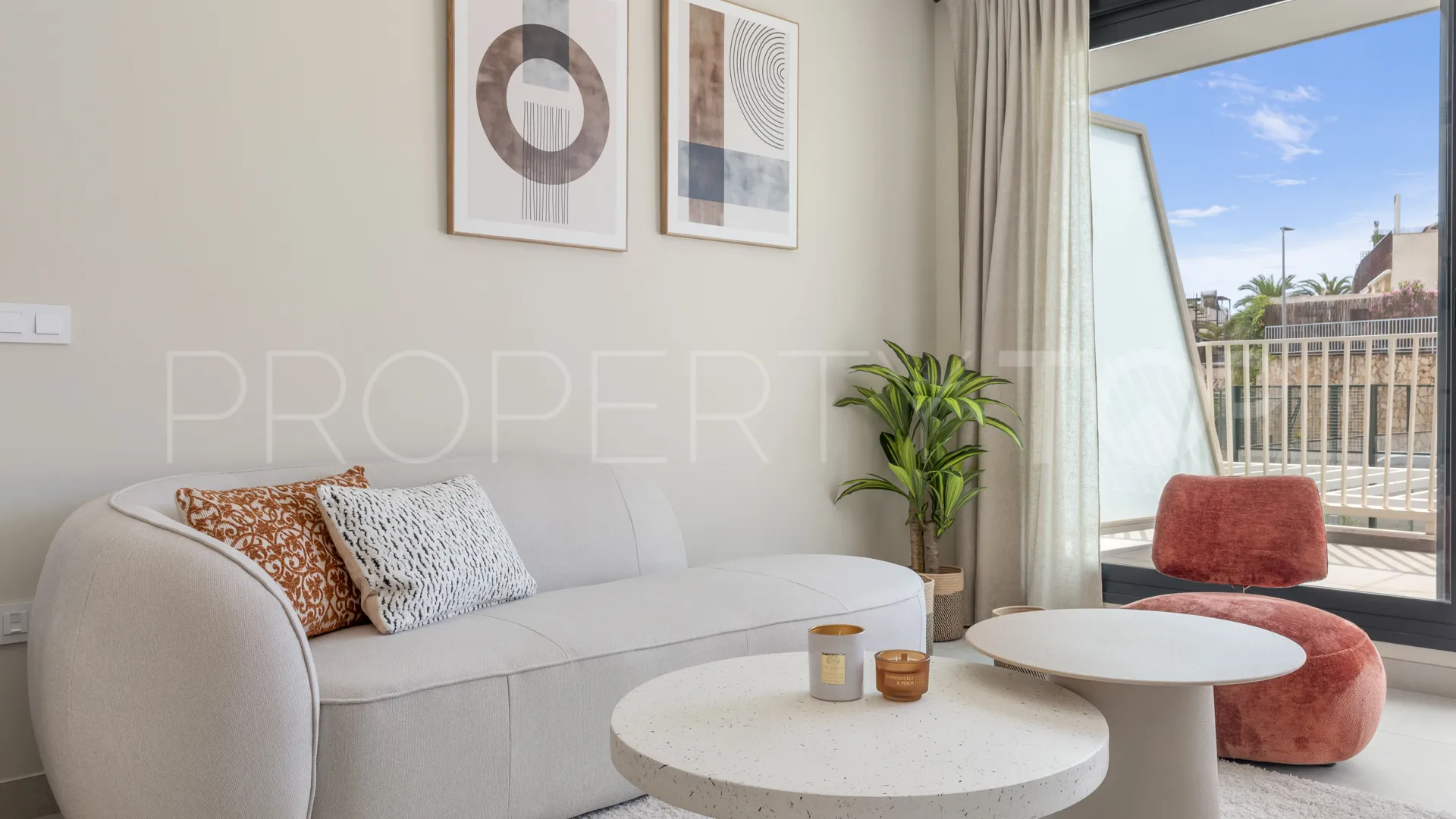 Apartamento en venta de 2 dormitorios en Mijas