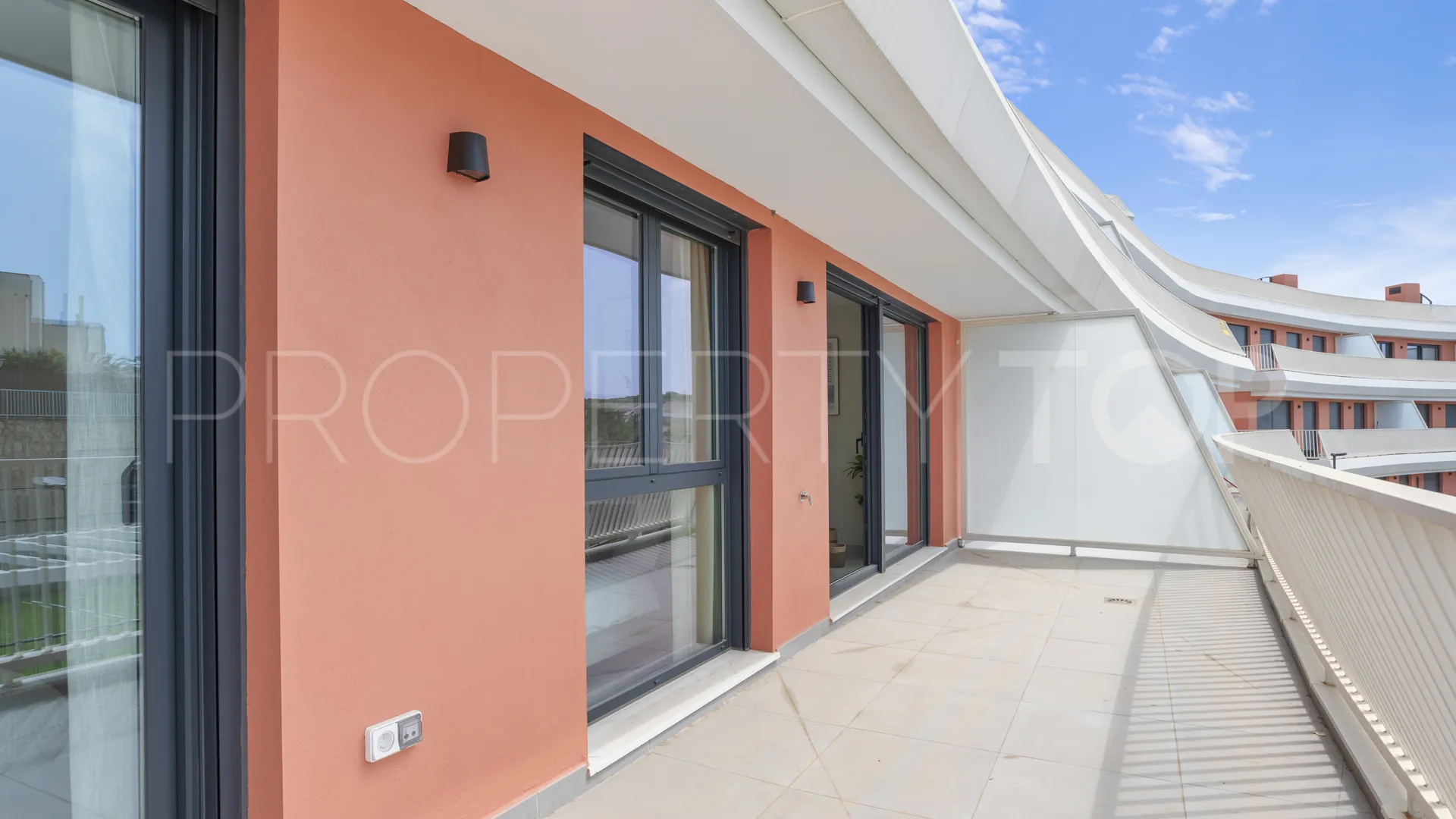 Apartamento en venta de 2 dormitorios en Mijas