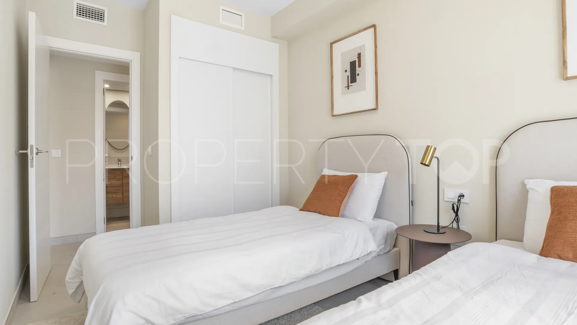 Apartamento en venta de 2 dormitorios en Mijas