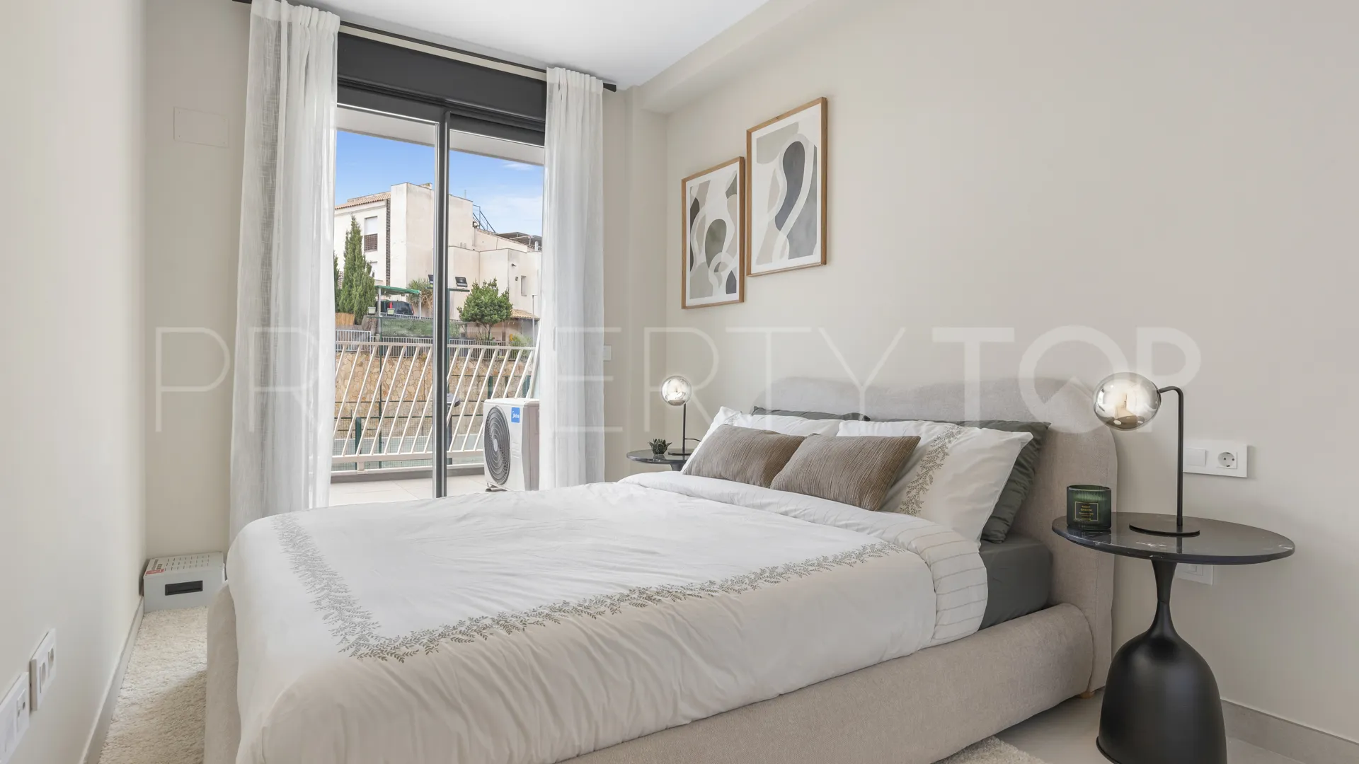 Apartamento en venta de 2 dormitorios en Mijas