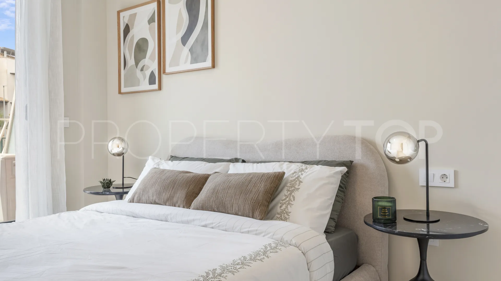 Apartamento en venta de 2 dormitorios en Mijas