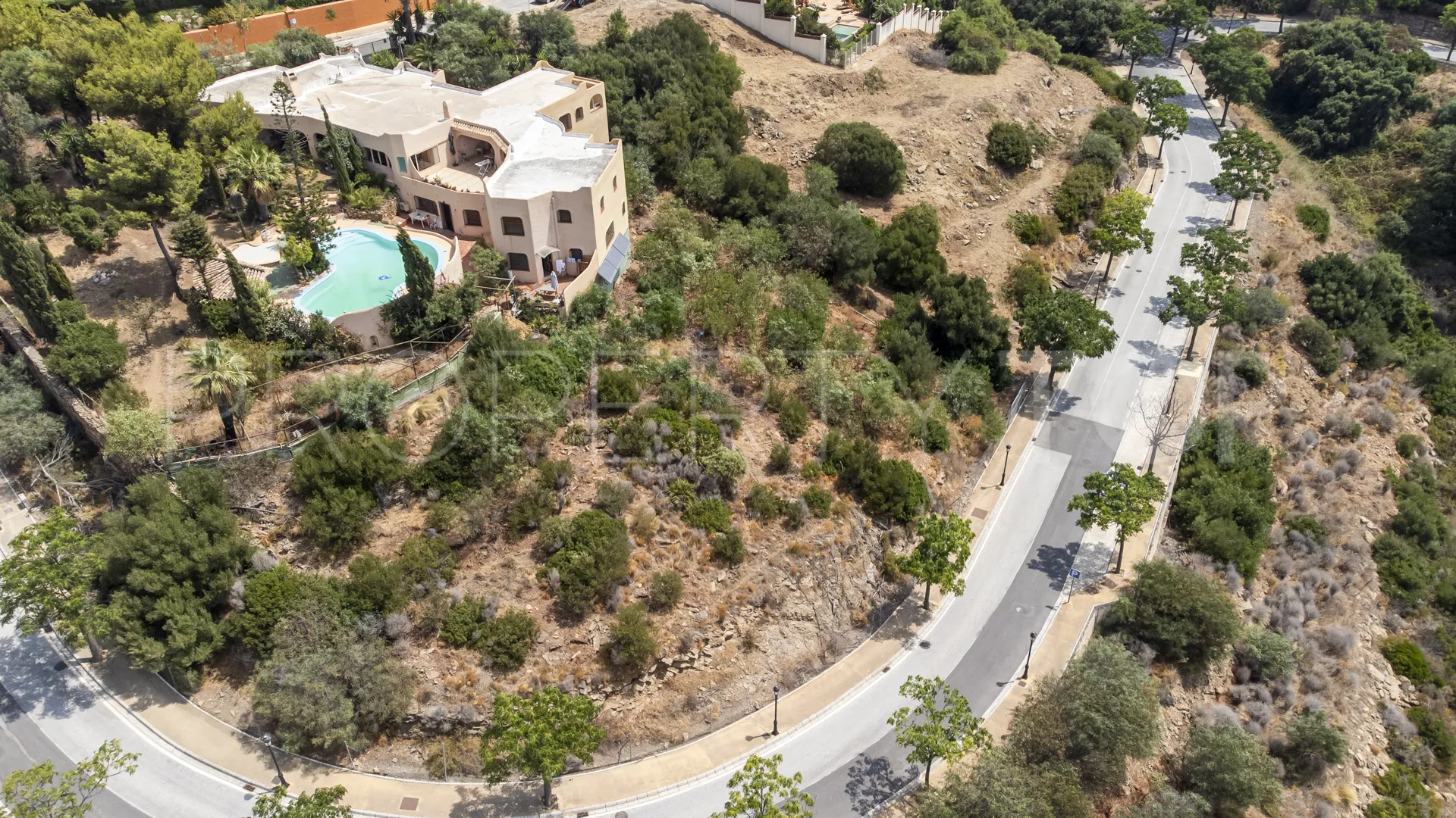 Comprar parcela en Elviria Hills