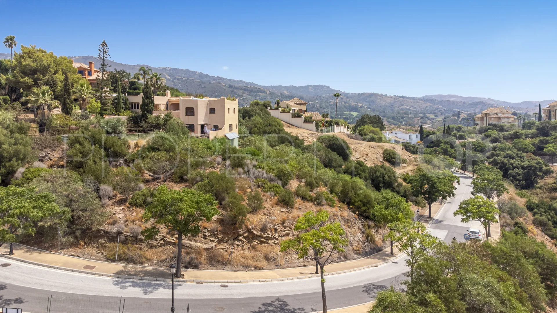 Comprar parcela en Elviria Hills